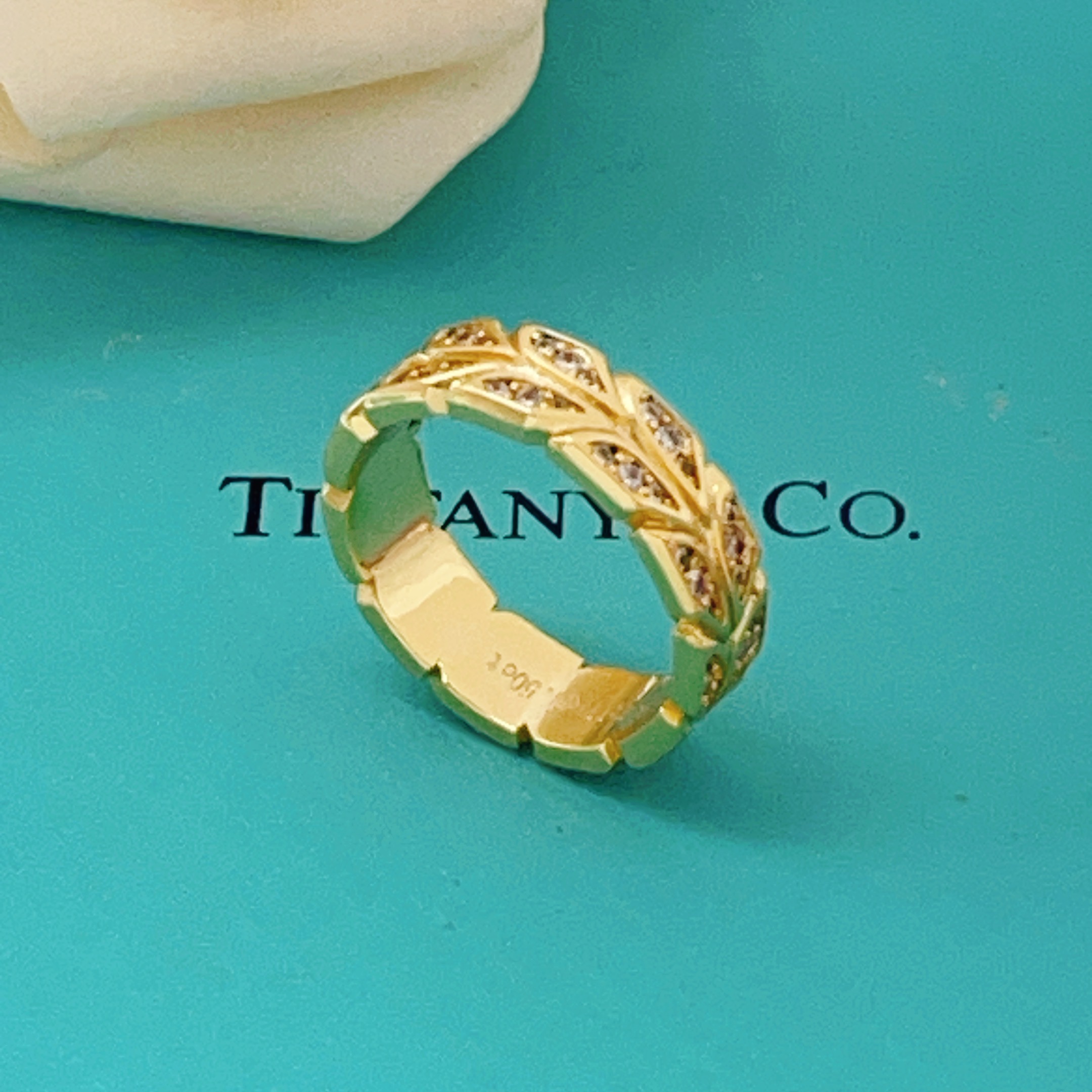 尺寸:6，7，8 码【Tiffany*帝芙尼最新款🆕🆕金色镶钻叶片戒指】一致官网黄铜材质，非常的上镜‼️