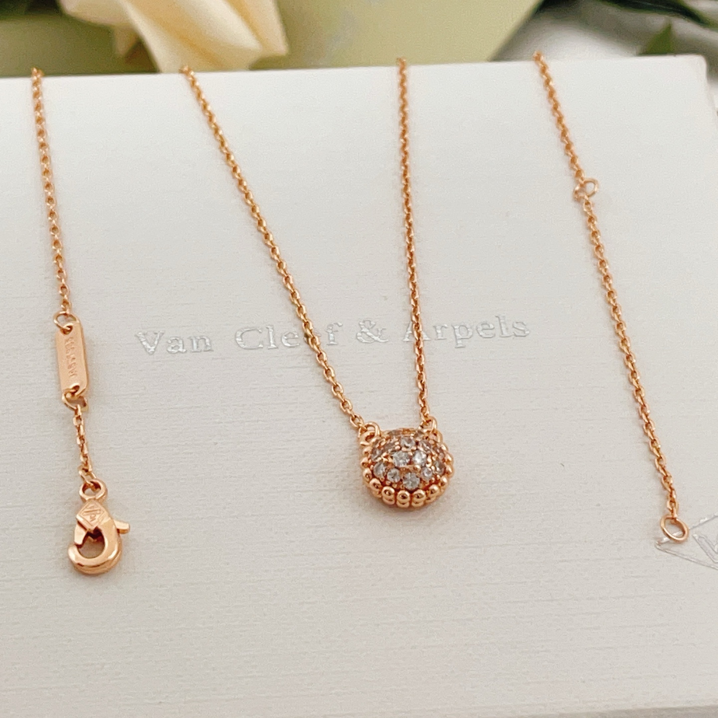 Van Cleef Arpels Perlee Couleurs necklace Rose gold with clear diamond pave 42cm