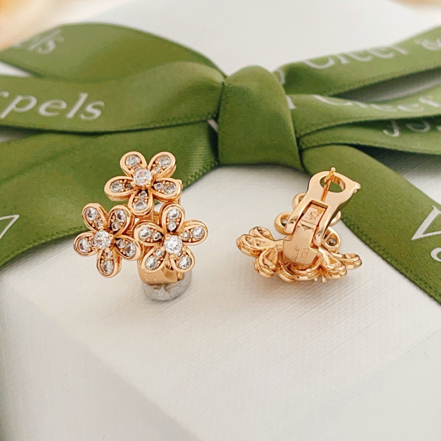 Van Cleef Arpels Socrate earrings 18k rose gold clear diamond 12mm width