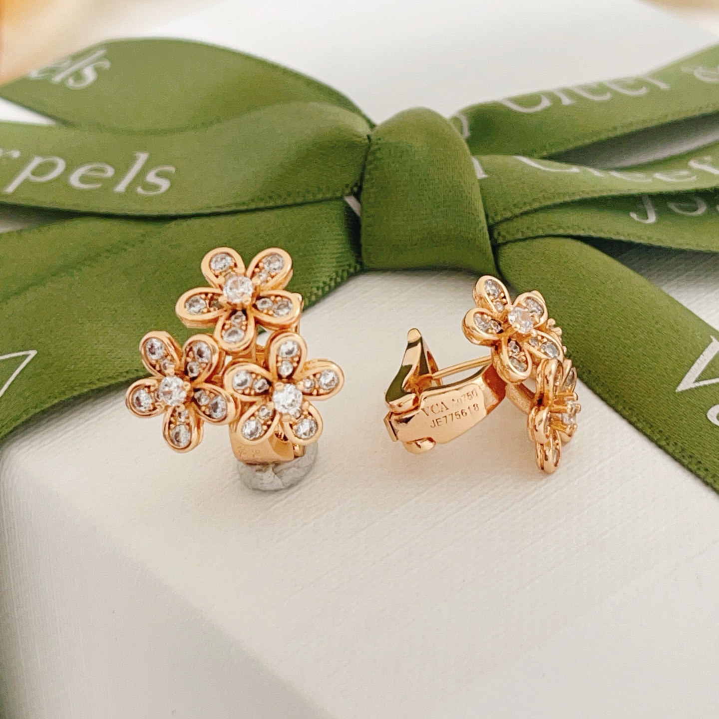 Van Cleef Arpels Socrate earrings 18k rose gold clear diamond 12mm width