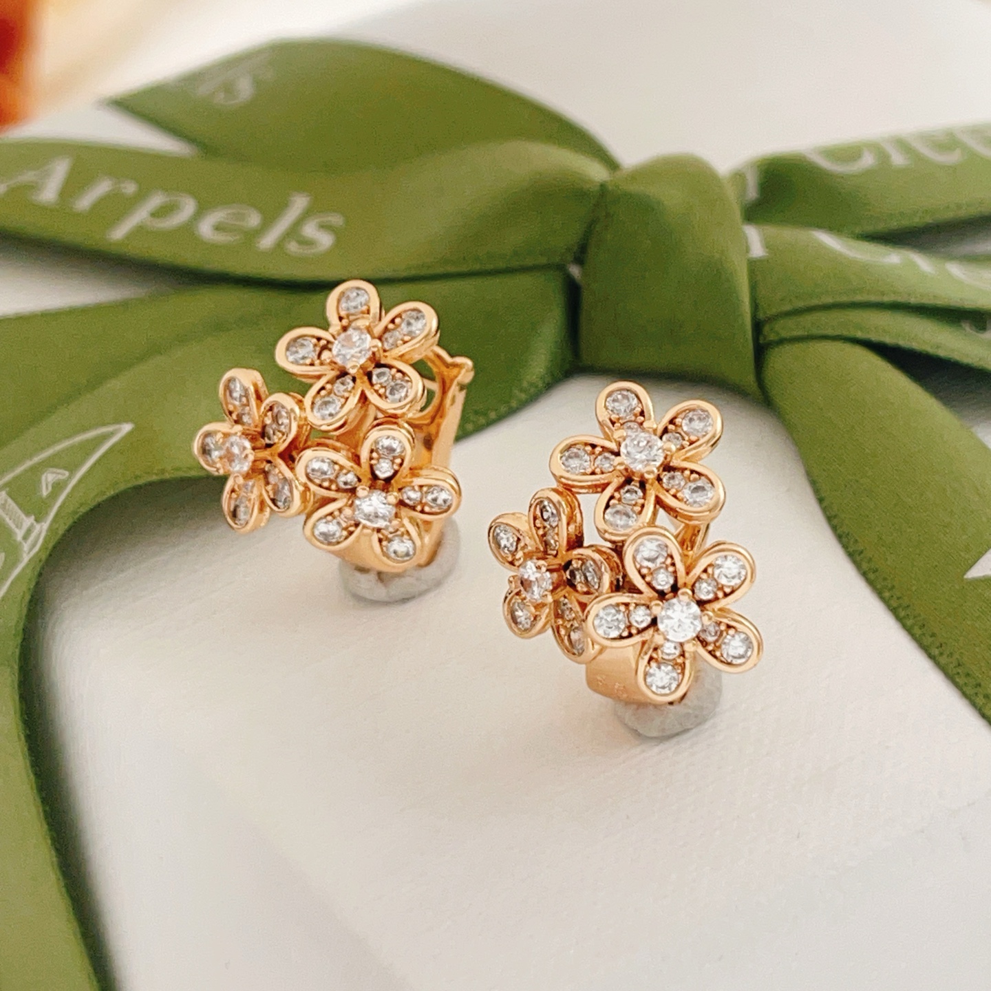 Van Cleef Arpels Socrate earrings 18k rose gold clear diamond 12mm width