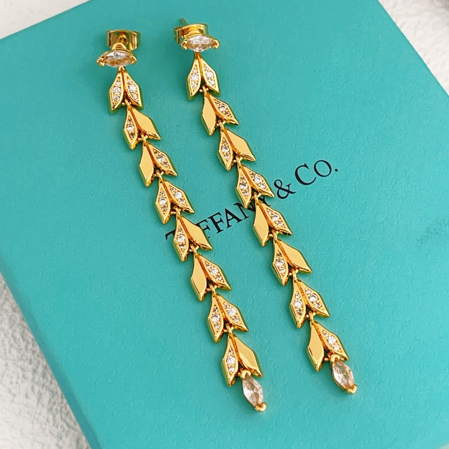 Tiffany Co Victoria Vine Drop Earrings earrings 18k yellow gold with clear diamond gemstones 6 5cm drop length