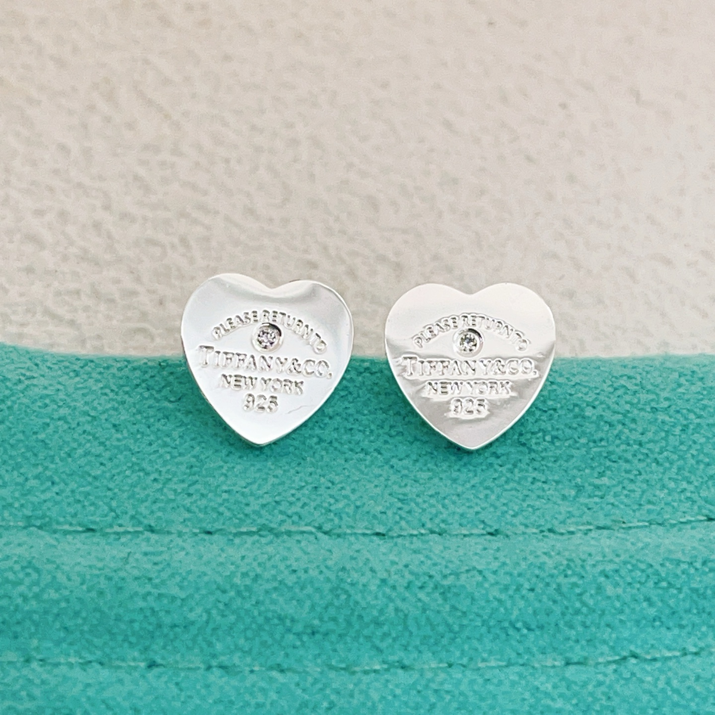 Tiffany Co Return to Tiffany Heart Tag earrings sterling silver with clear diamond accent 10mm heart diameter