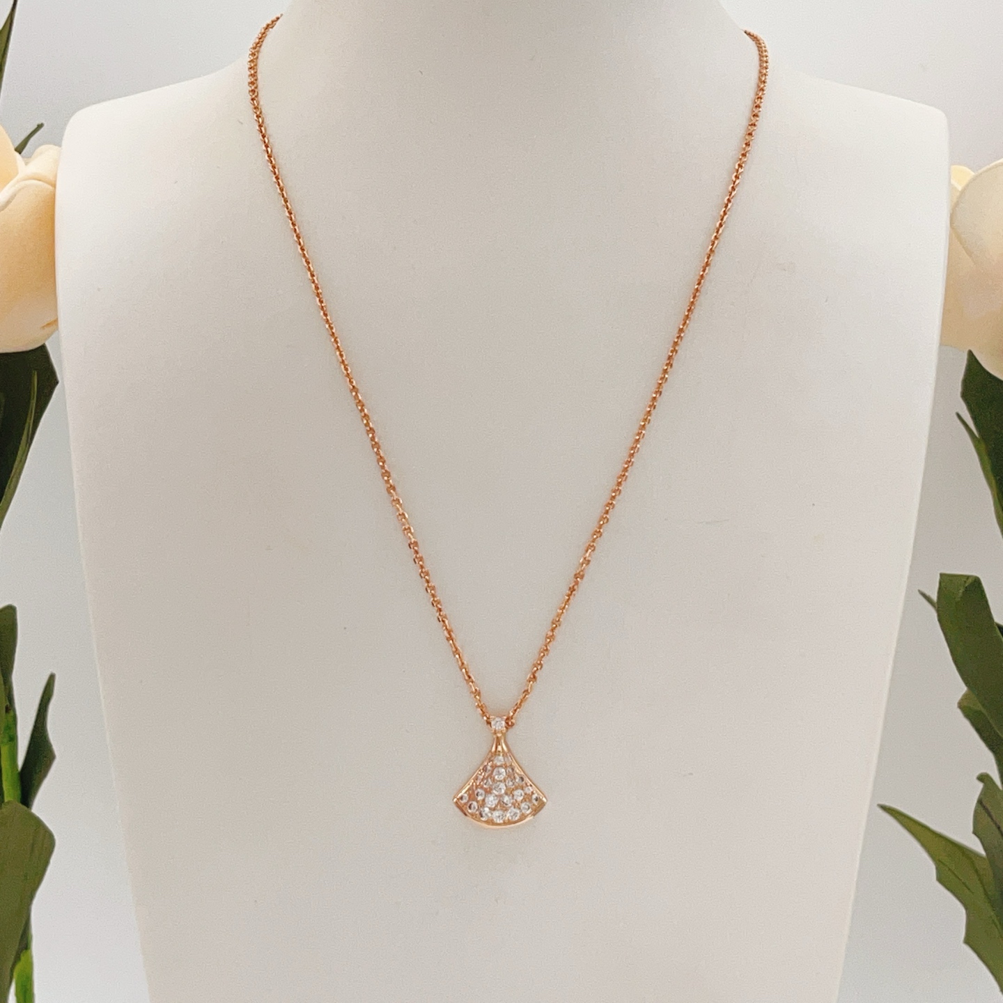 Bvlgari Divas Dream necklace rose gold clear diamond 41-43cm adjustable