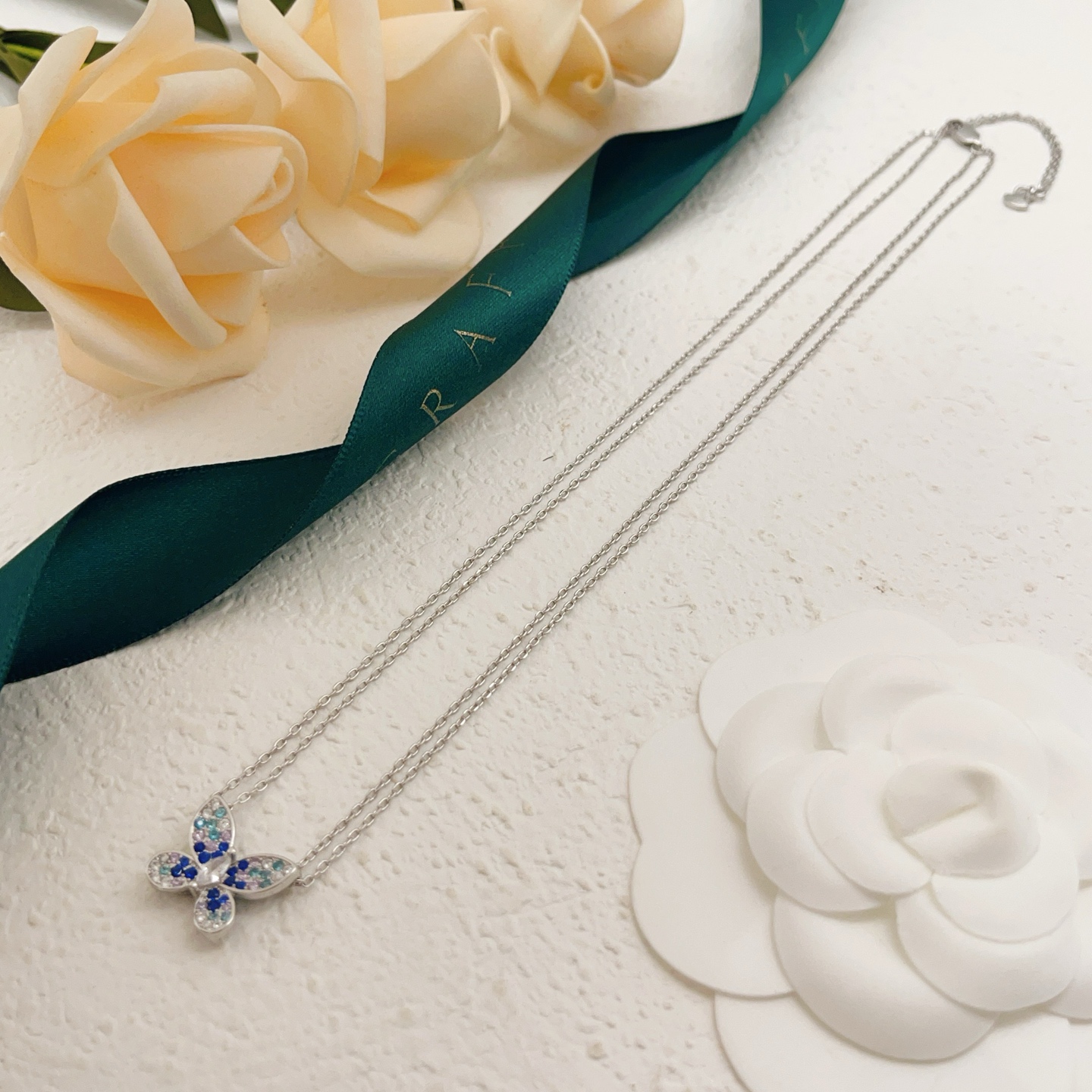 Graff Butterfly necklace White gold with blue teal purple and clear gemstones 40-45cm adjustable