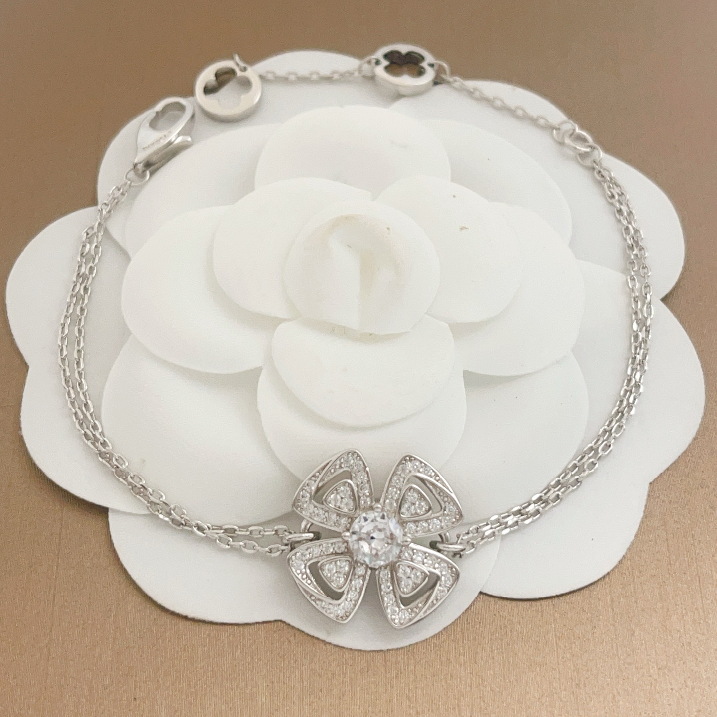 Bvlgari Fiorever bracelet silver-toned white gold with clear diamonds 16-19cm adjustable