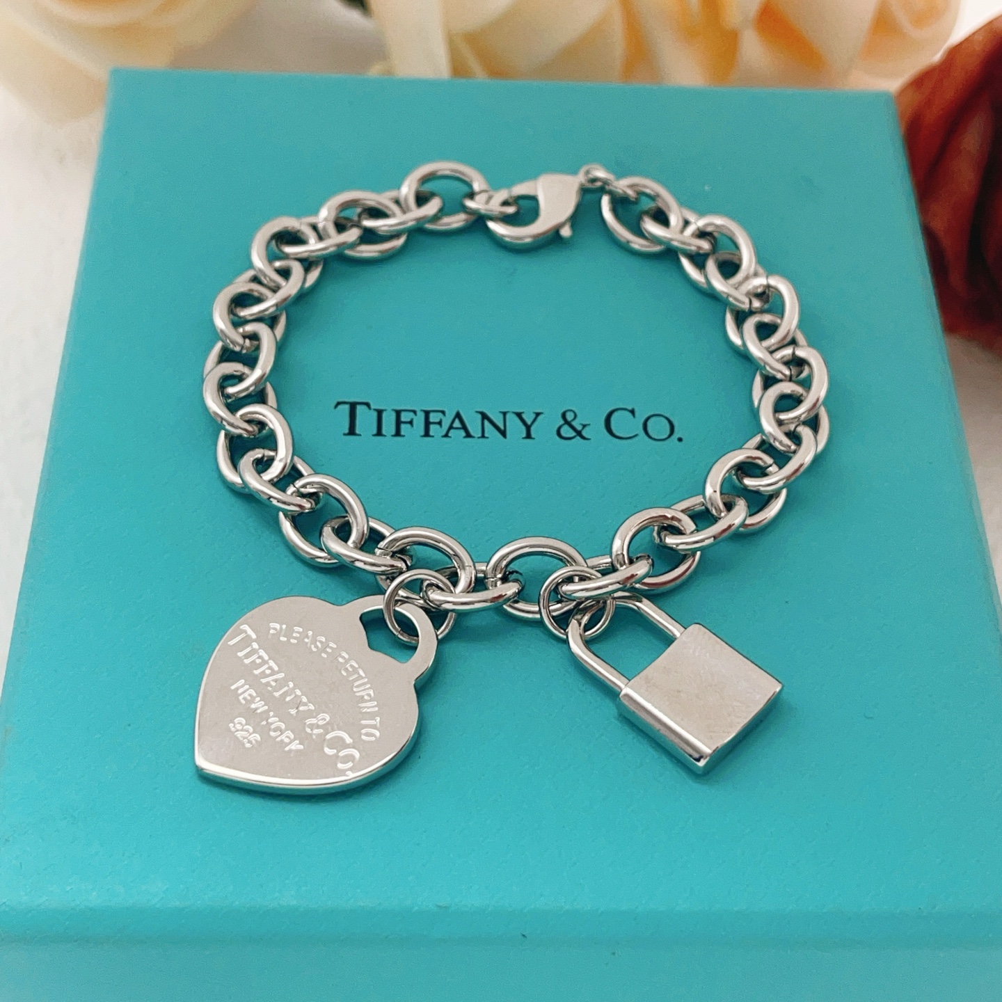 Tiffany Co Return to Tiffany Heart Tag Lock Charm bracelet sterling silver 7 inches