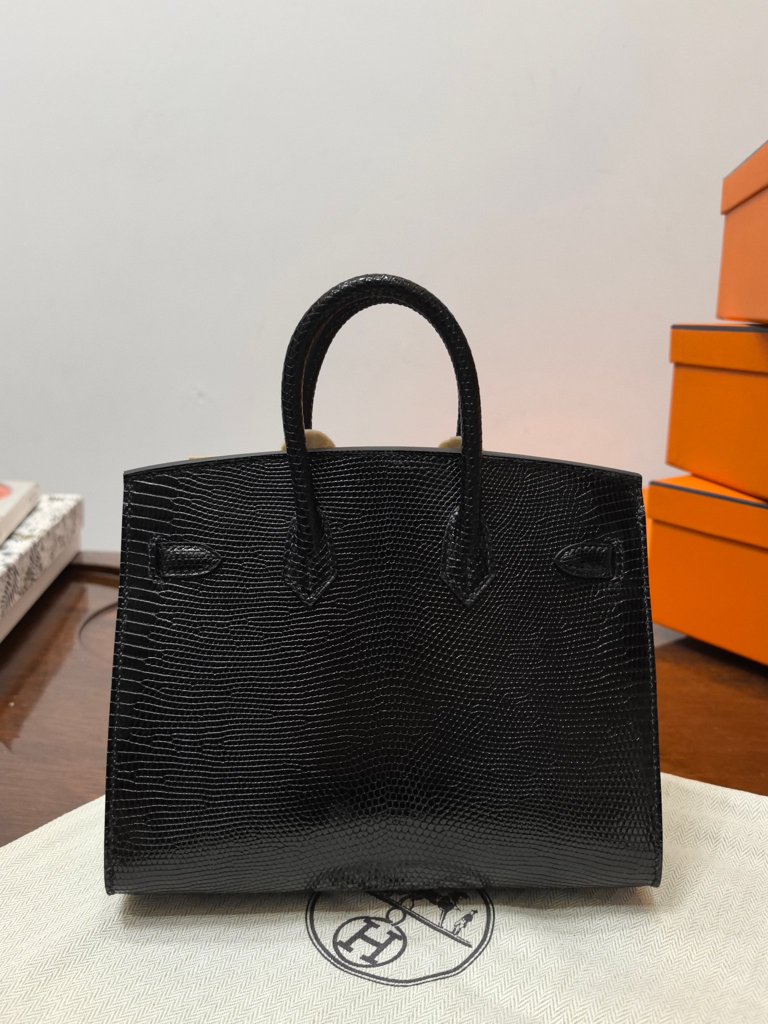 Hermes Black Lizard Birkin 20cm Bag Gold Hardware Top Handle Handbag 3 a1745555768099 4015