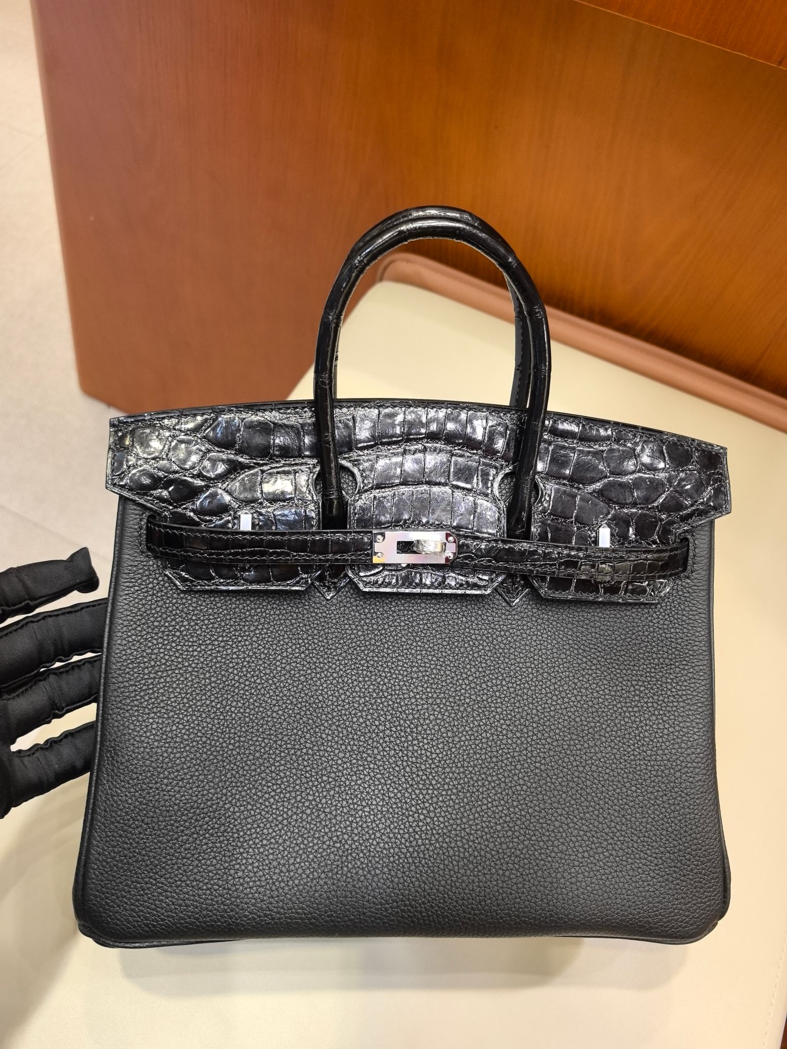 תיק יד שחורה Hermes Birkin 25 ס"מ עור נילוס ועור Togo שחור, סיכות כסף כסף 2 a1745556237358 6730