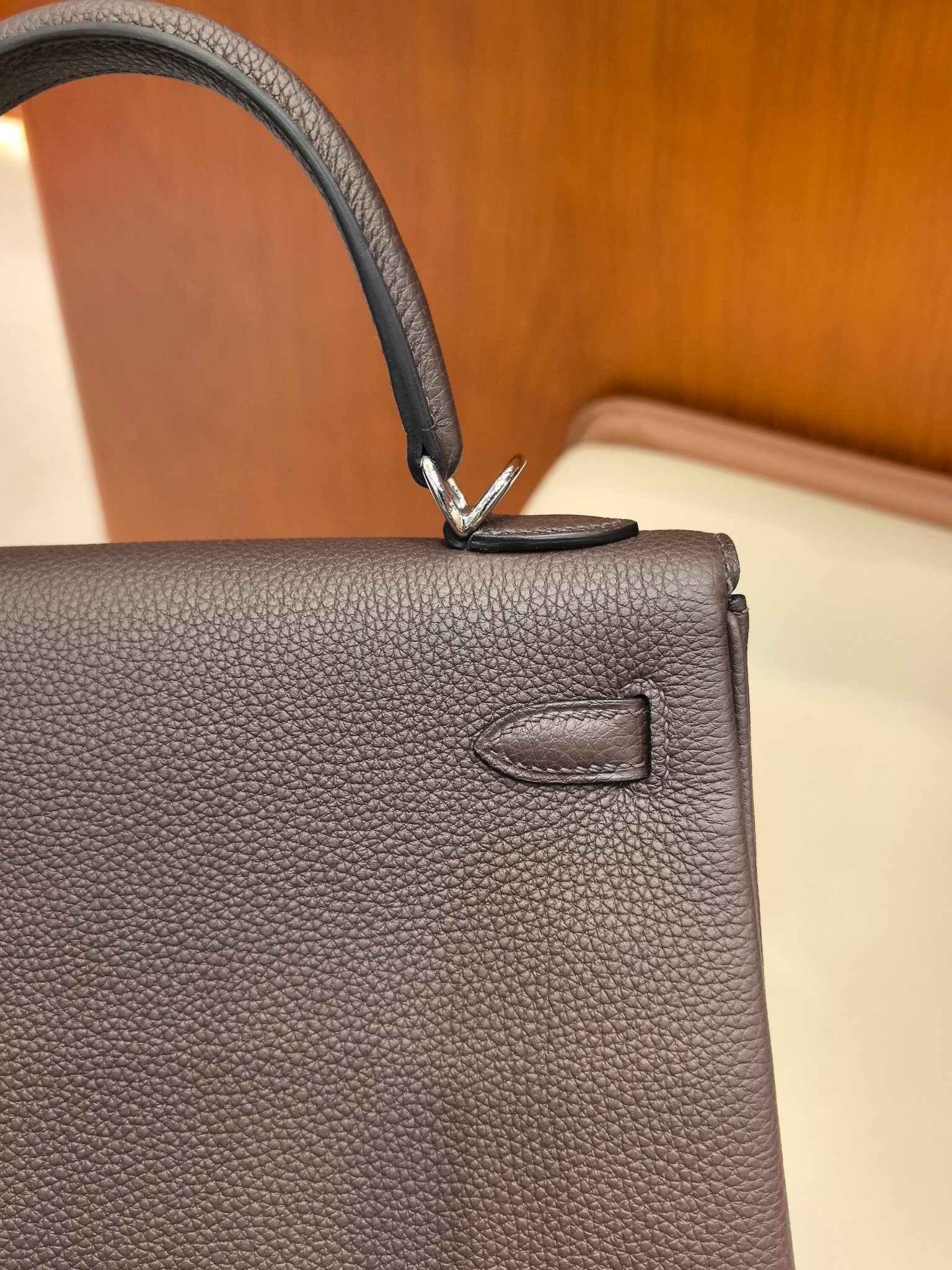 Elegant Brown Togo Leather Kelly Bag with Silver Hardware - 25cm 6 a1746864046856 5650