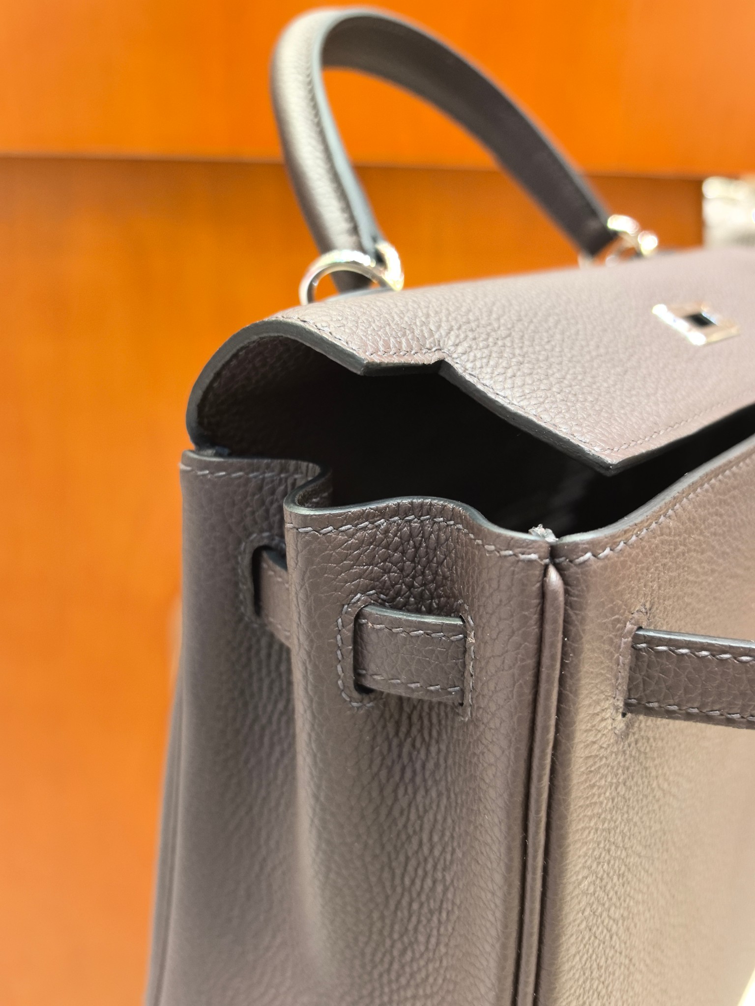Elegant Brown Togo Leather Kelly Bag with Silver Hardware - 25cm 8 a1746864055396 2222