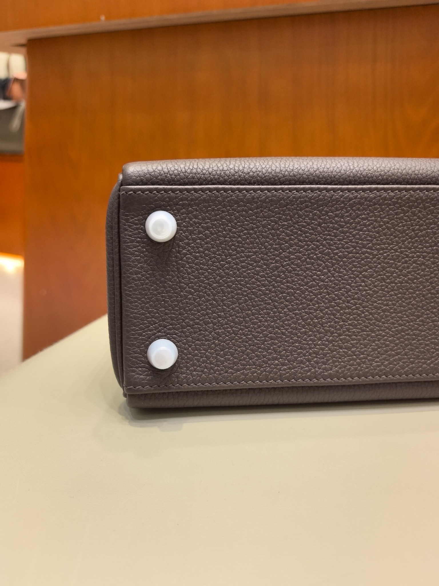 Elegant Brown Togo Leather Kelly Bag with Silver Hardware - 25cm 10 a1746864055398 4526