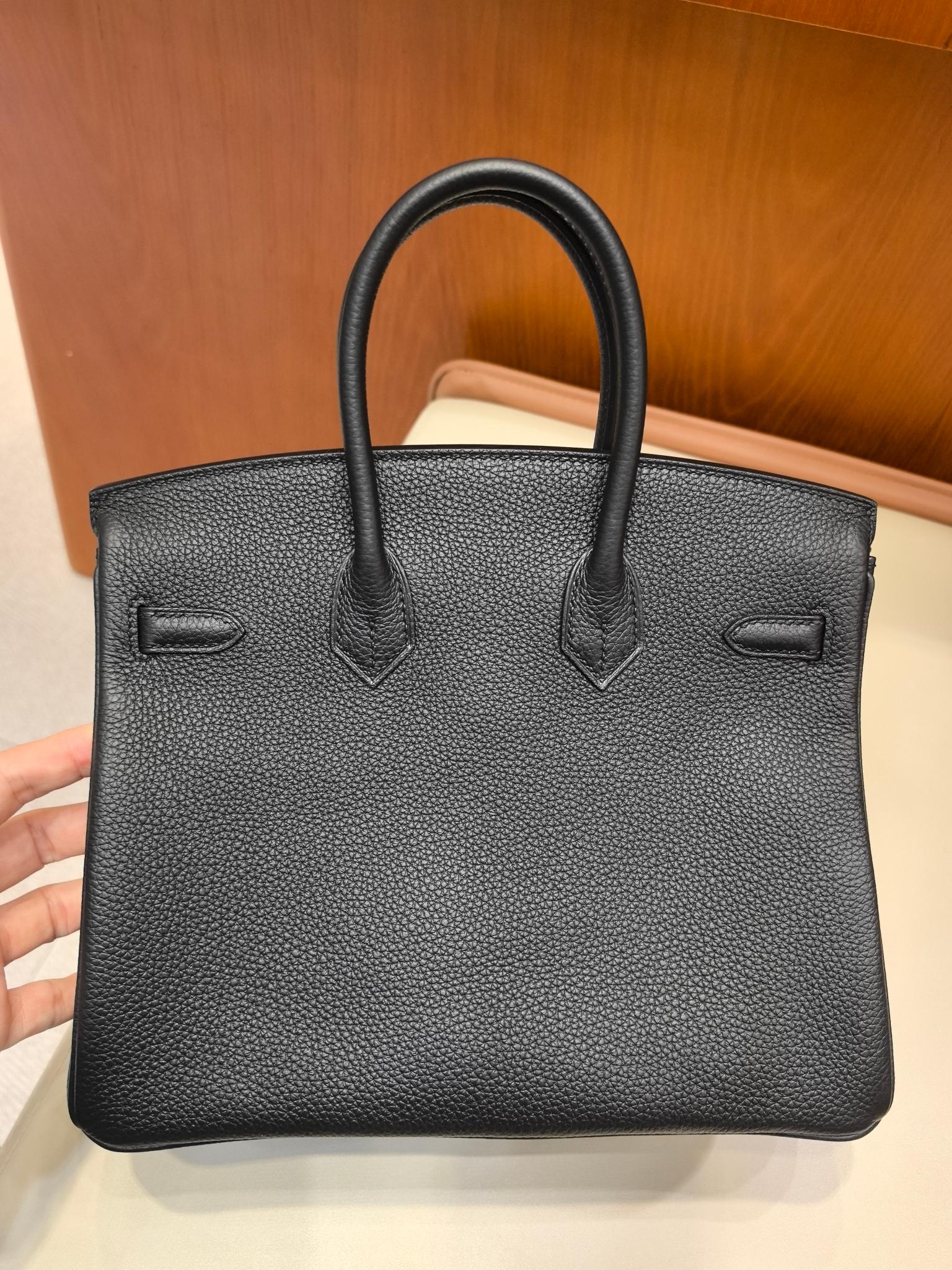 Hermès Black Togo Leather Birkin Bag 25cm with Silver Hardware 3 a1746868947422 6807