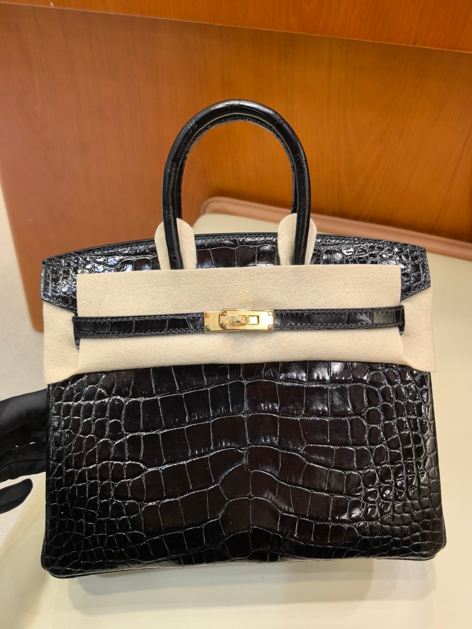Hermès Birkin 25 Alligator Shiny Black Gold Hardware Handbag