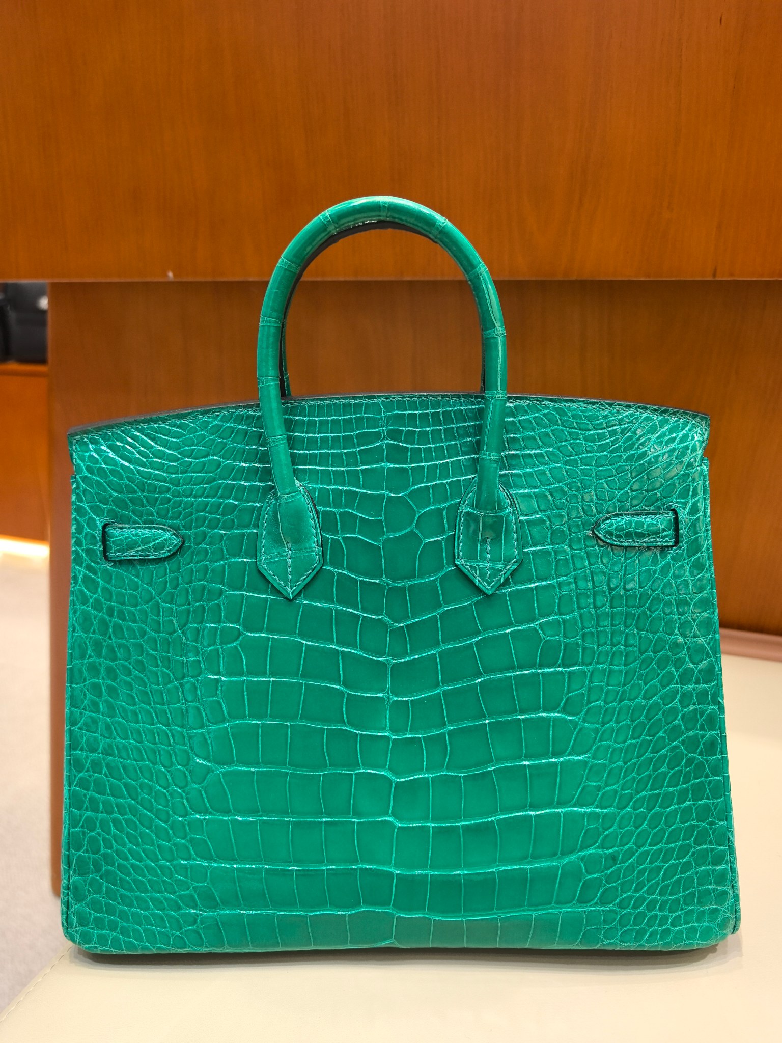 Hermès Birkin 25 Alligator Emerald Green Gold Hardware Handbag 3 a1750593504403 2441