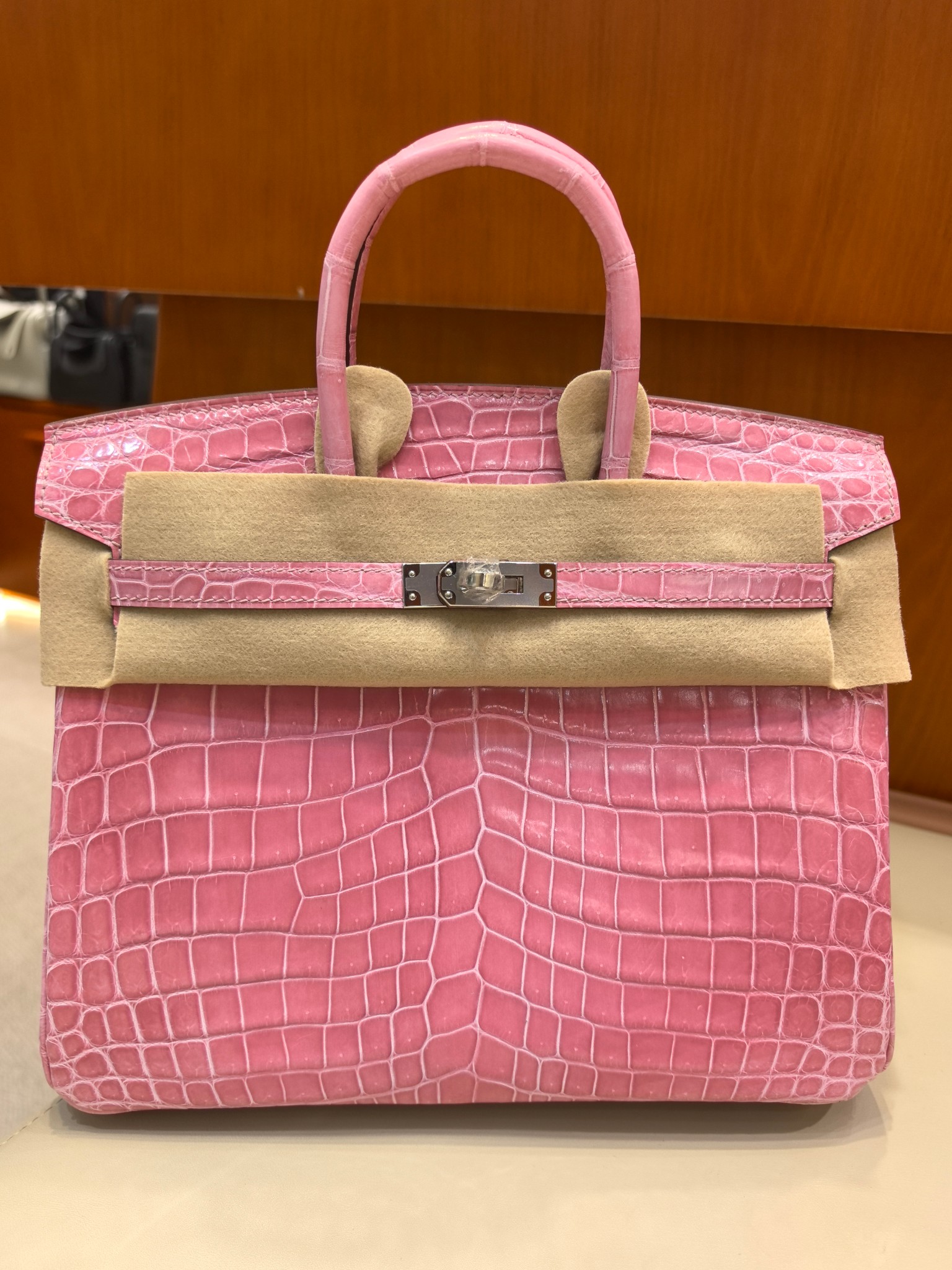 Hermès Birkin 25 Alligator Bag Pink Palladium Hardware Timeless Elegance
