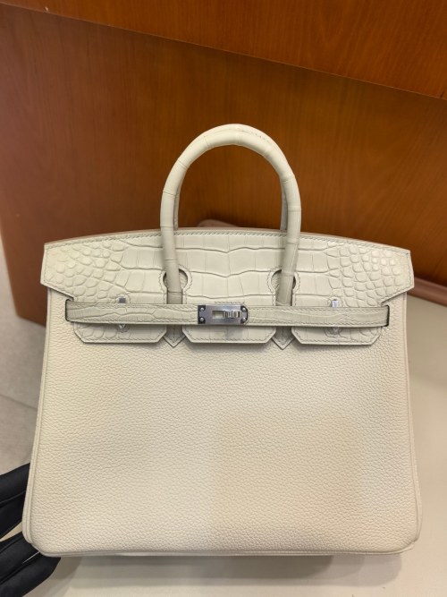 Hermès Touch BK 25cm: Alligator & Togo Calfskin, Milkshake White with Silver Hardware 27 Hermès Touch BK 25cm: Alligator & Togo Calfskin, Milkshake White with Silver Hardware