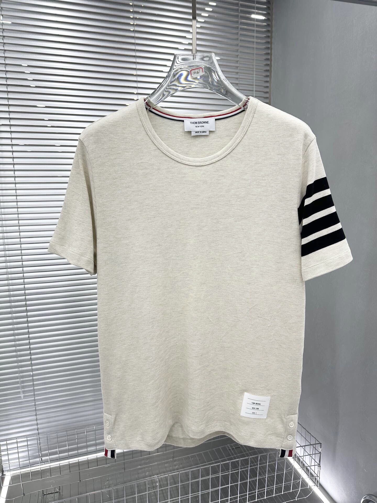 톰브라운 남성 반팔 50427