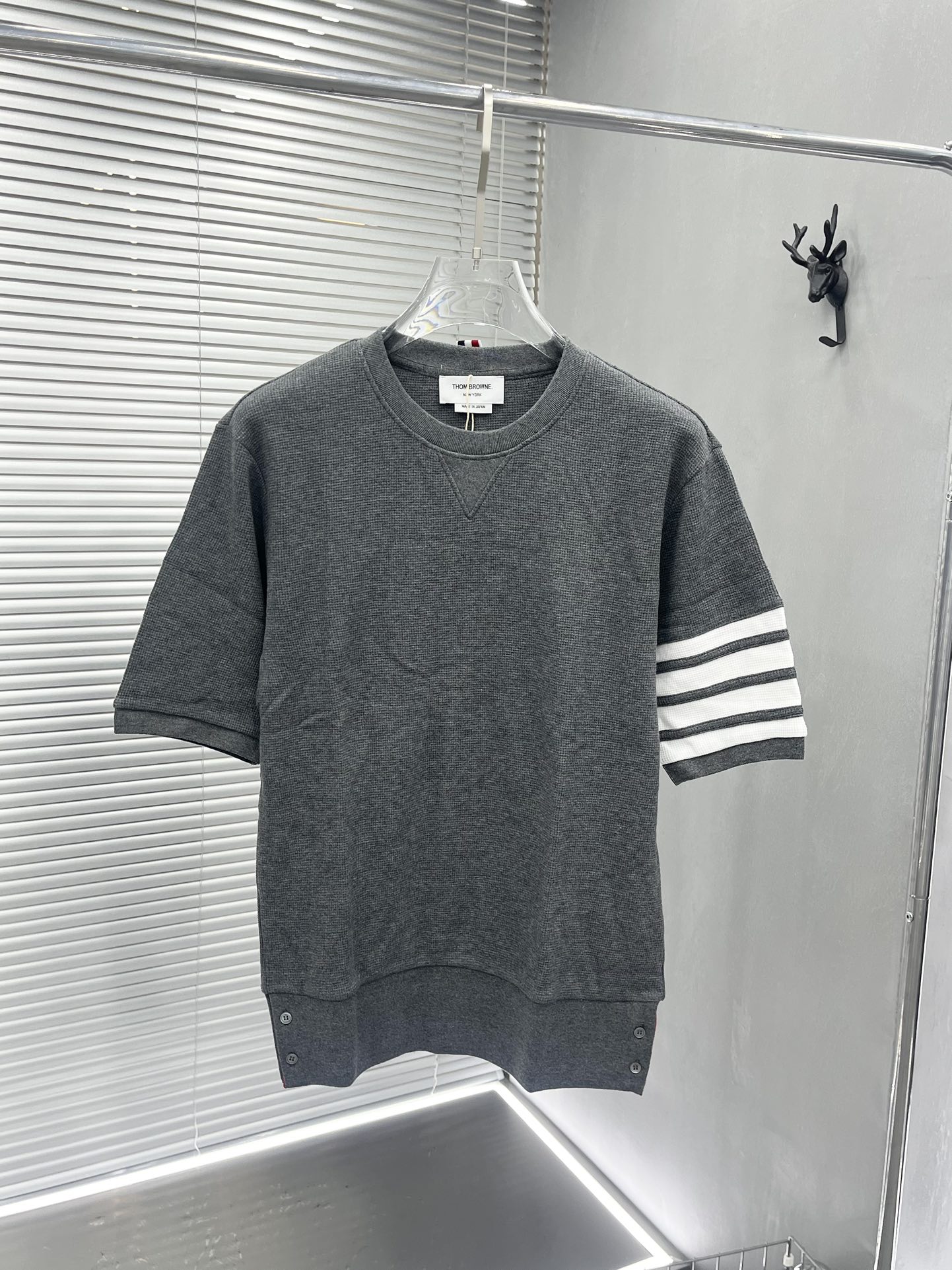 톰브라운 남성 반팔 50397
