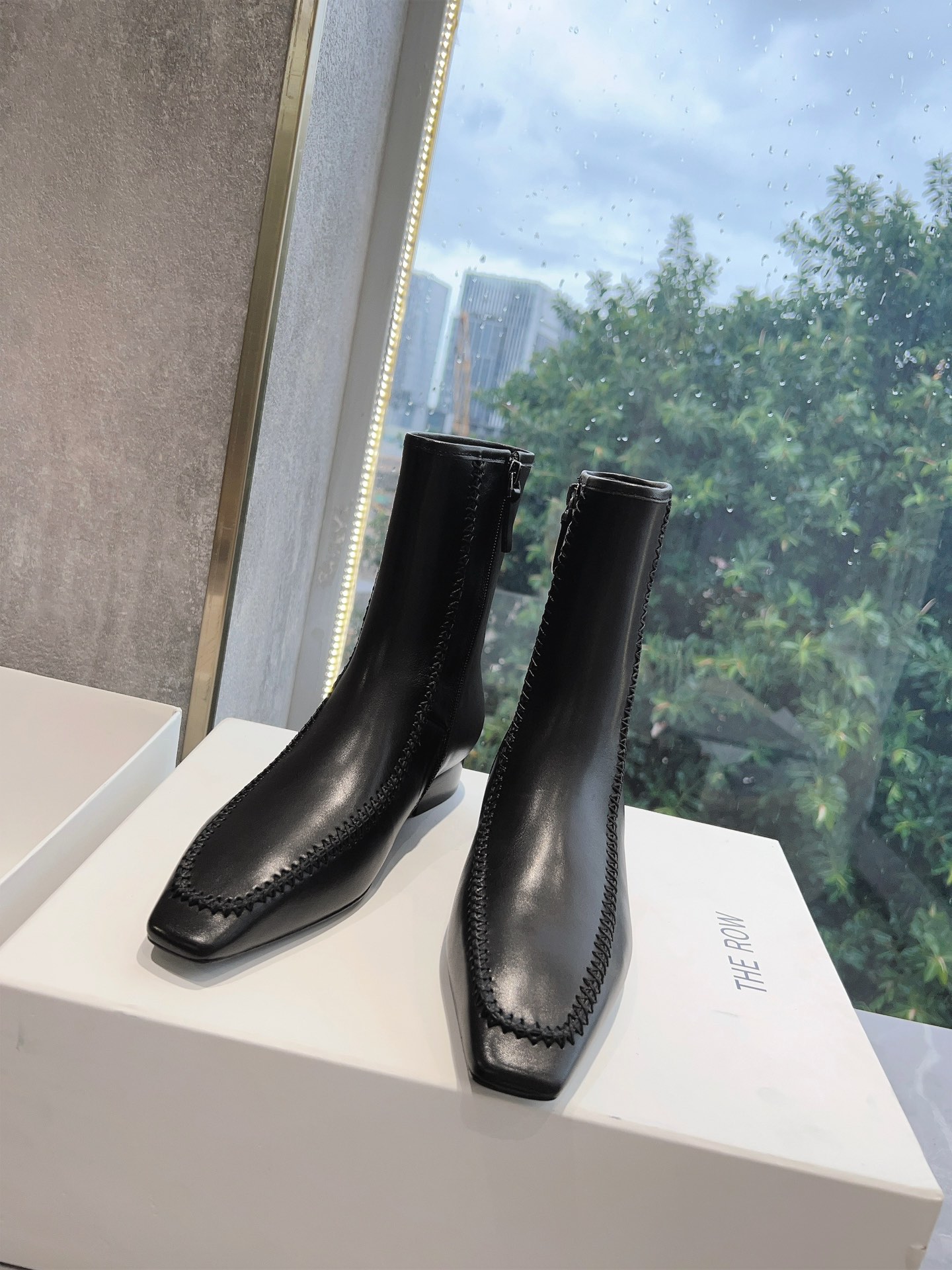 Stylish Leather Boots with Unique Design and Durable Sole for Women’s Fashion