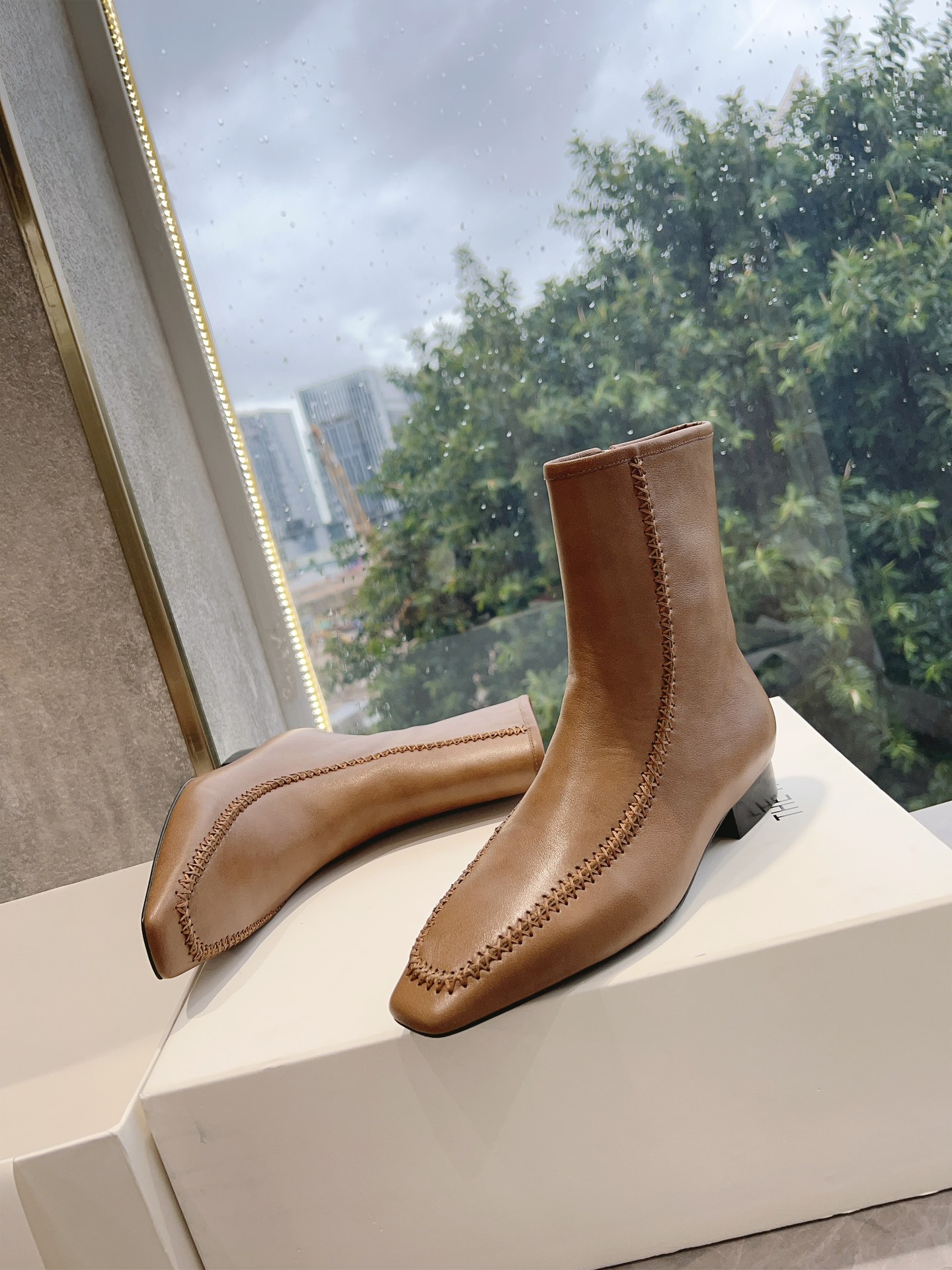 Stylish Oxen-Side Zipper Boots: Fall Essential for Trendy Fashionistas - 图片 4