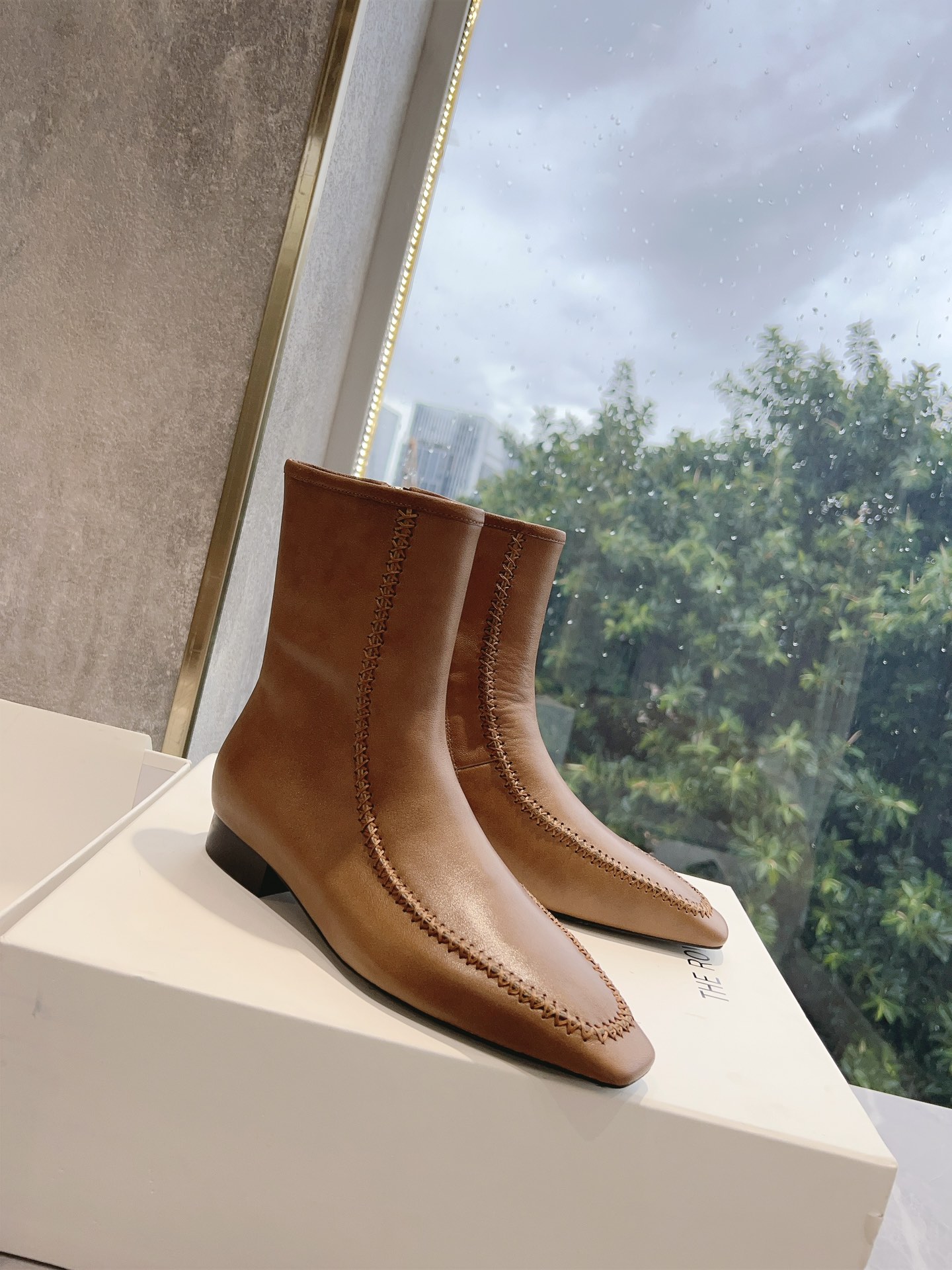 Stylish Oxen-Side Zipper Boots: Fall Essential for Trendy Fashionistas - 图片 3