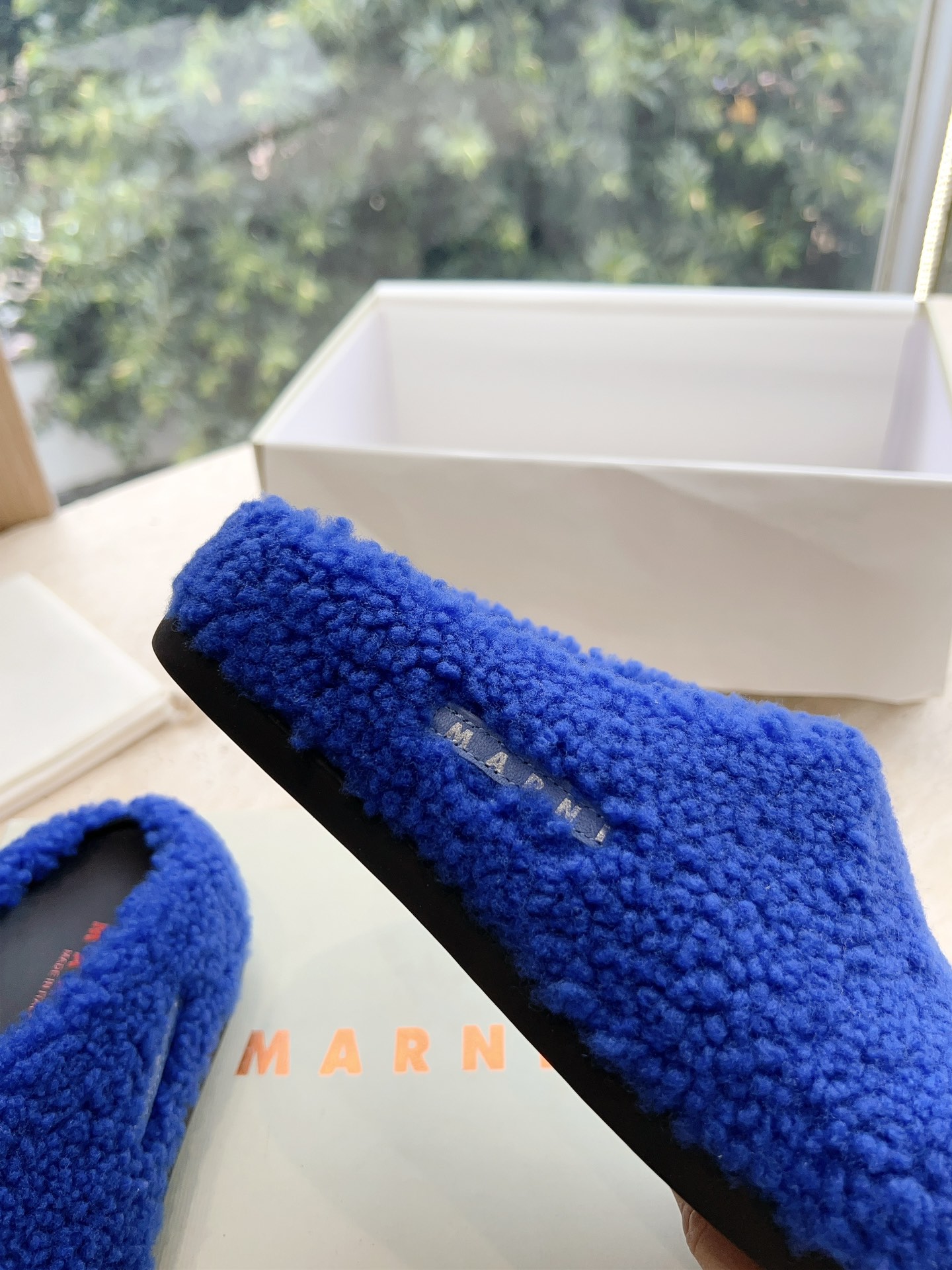Stylish Red Sandals with Lamb Fur and Non-Slip Sole in Various Sizes - 图片 8