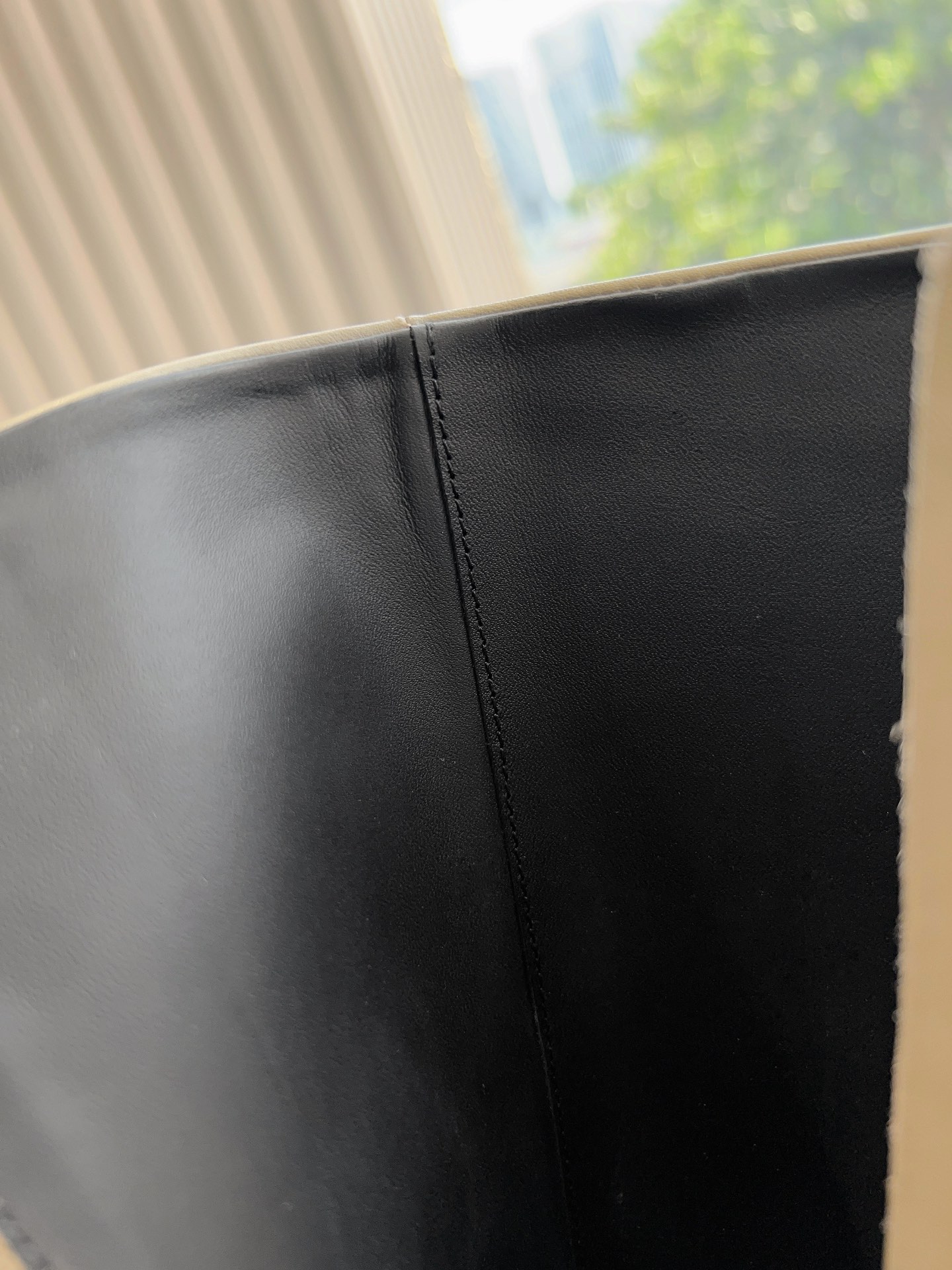 Fashionable Short Boots with Bulls’ Skins for Women – Fall Collection Highlights - 图片 9