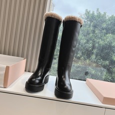 G0286现货供应缪缪MiuMiu长筒靴保暖靴雪地靴 秋冬新款朋克风羊毛机车靴全球限量款😎闭眼可入,年度可以封神的战靴朋 G0286现货供应缪缪MiuMiu长筒靴保暖靴雪地靴 秋冬新款朋克风羊毛机车靴全球限量款😎闭眼可入,年度可以封神的战靴朋