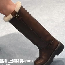 现货供应缪缪MiuMiuG长筒靴保暖靴雪地靴 秋冬新款朋克风羊毛机车靴全球限量款😎闭眼可入,年度可以封神的战靴朋克风满满 现货供应缪缪MiuMiuG长筒靴保暖靴雪地靴 秋冬新款朋克风羊毛机车靴全球限量款😎闭眼可入,年度可以封神的战靴朋克风满满