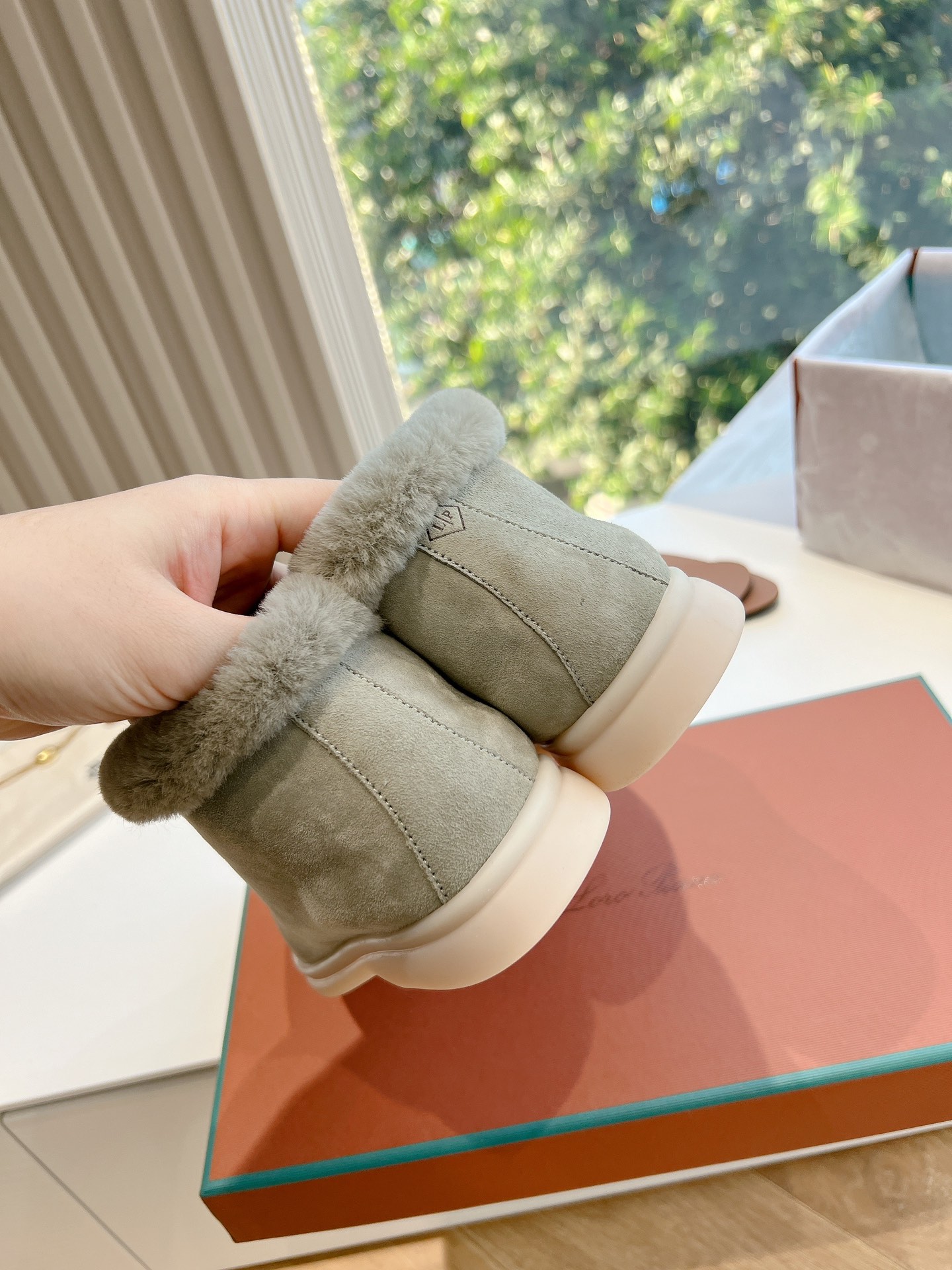 专柜原单品质G219Loro Pian*现货供应经典爆款lp顶级版本 英伦流苏平底毛毛乐福鞋 原来这就是传说走两万步都不 专柜原单品质G219Loro Pian*现货供应经典爆款lp顶级版本 英伦流苏平底毛毛乐福鞋 原来这就是传说走两万步都不