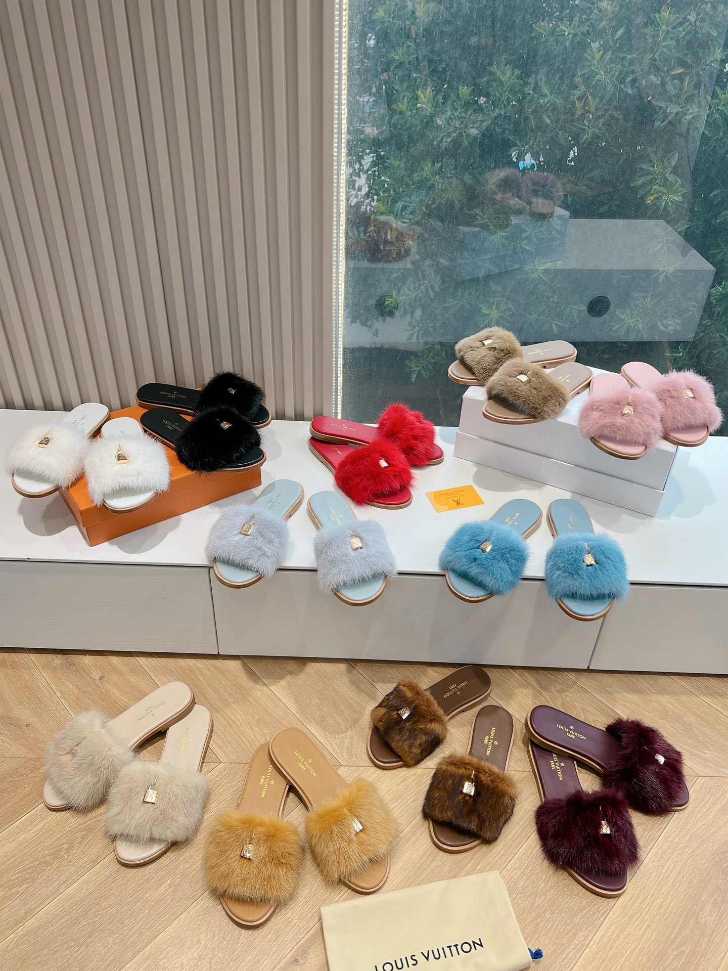 G087顶级品质 Louis vuitt路易威蹬lv毛毛拖 限定款居家酒店拖鞋 皮草拖鞋頂级品质🔝水貂打造！超温暖的感觉