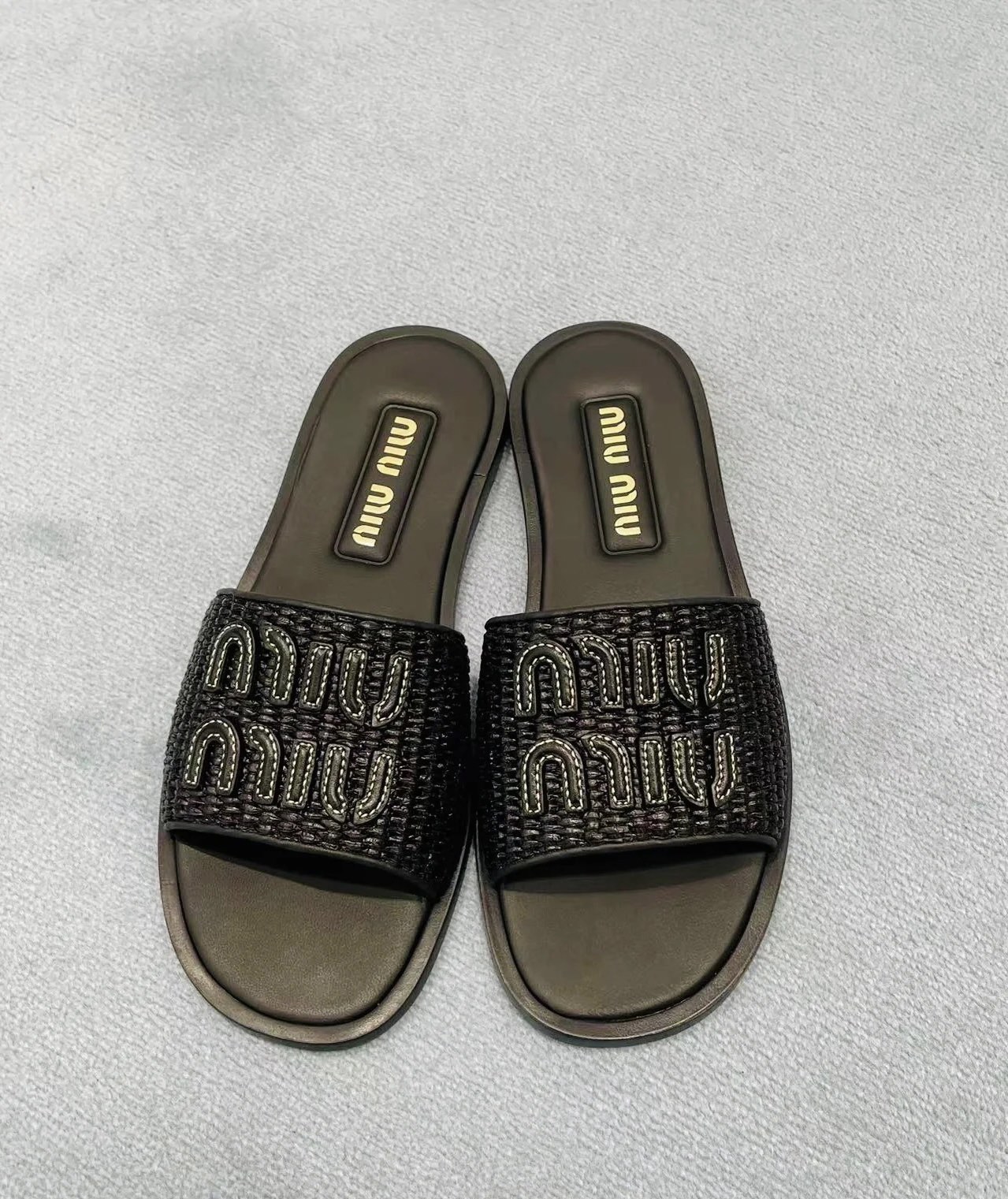 🌾G042独家上新Miu Miu2014平底编织字母平底拖Zp开发