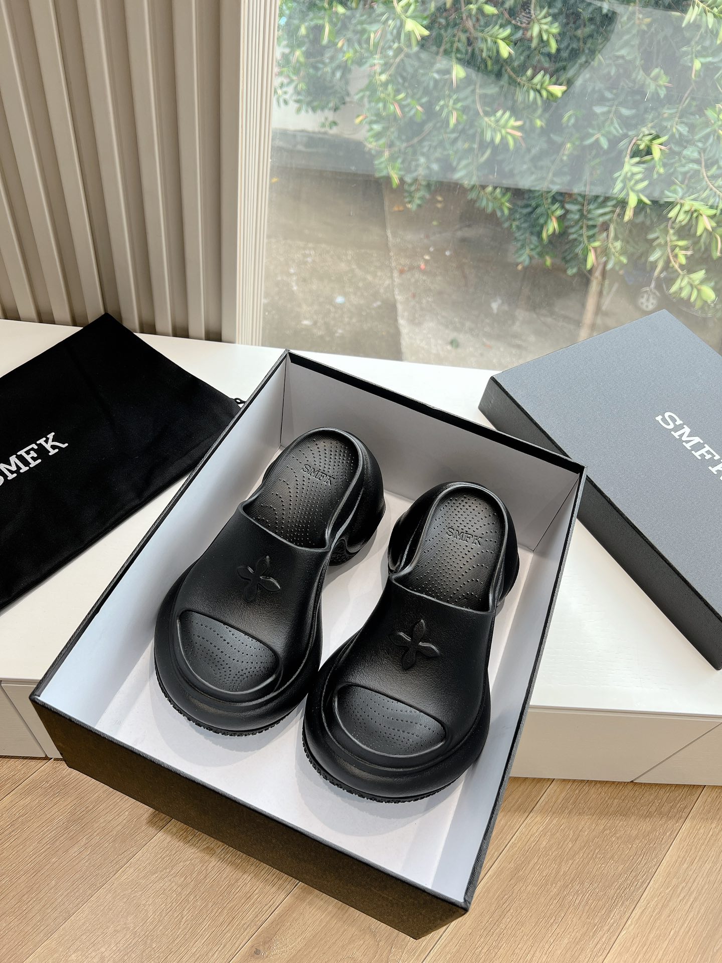 SMFK2024 Top Edition High-Slipper Shoe-Slipper Dealer with 9.5cm Soles, Sizes 35-39 - 图片 1