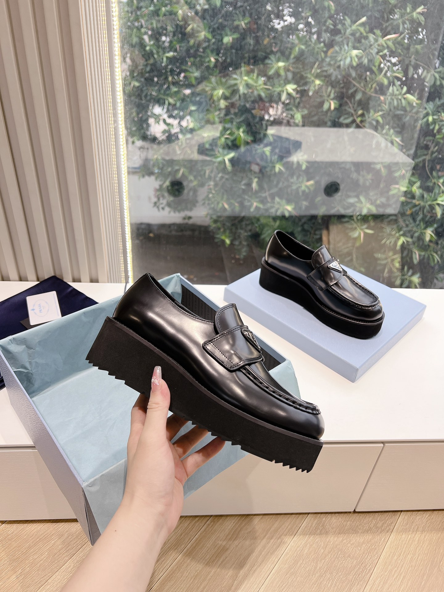 Prada Classic Luxury Leather Shoe Loafer Ref.94837377 3