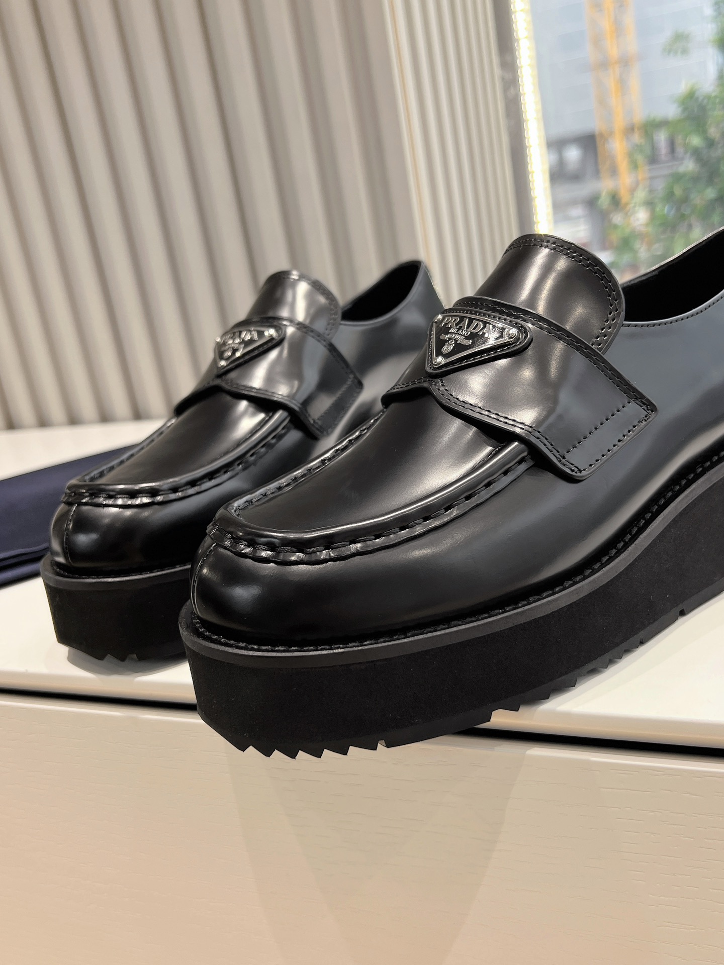 Prada Classic Luxury Leather Shoe Loafer Ref.94837377 8