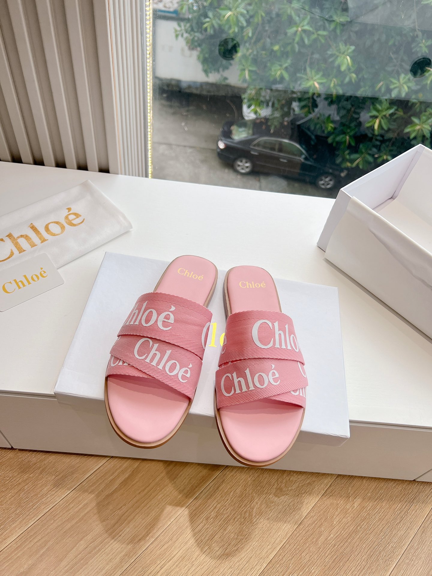 Chloe Caucasian Weaver Slippers: Stylish Summer Sandals with High-Density Rubber Soles - 图片 4