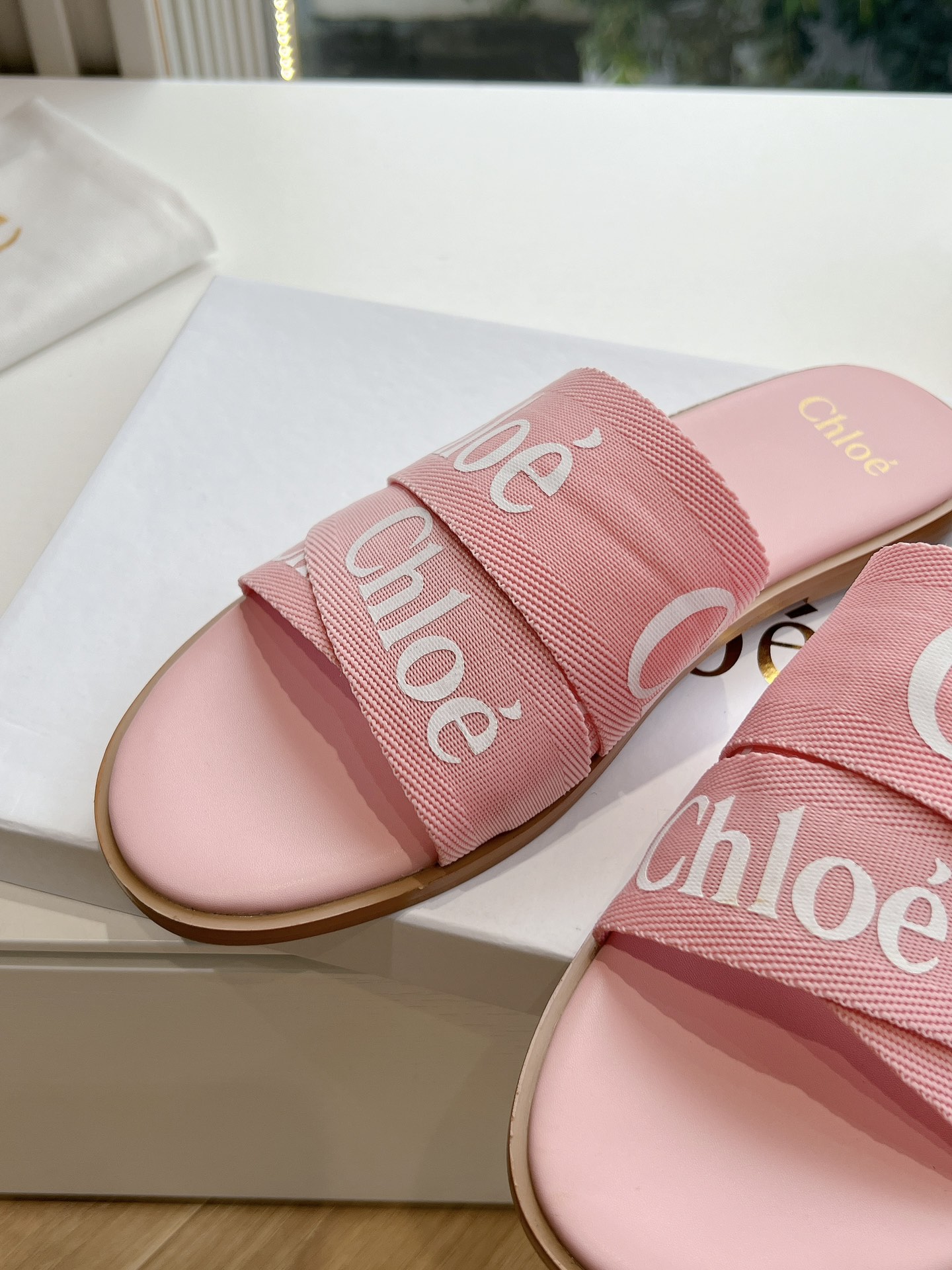 Chloe Caucasian Weaver Slippers: Stylish Summer Sandals with High-Density Rubber Soles - 图片 8