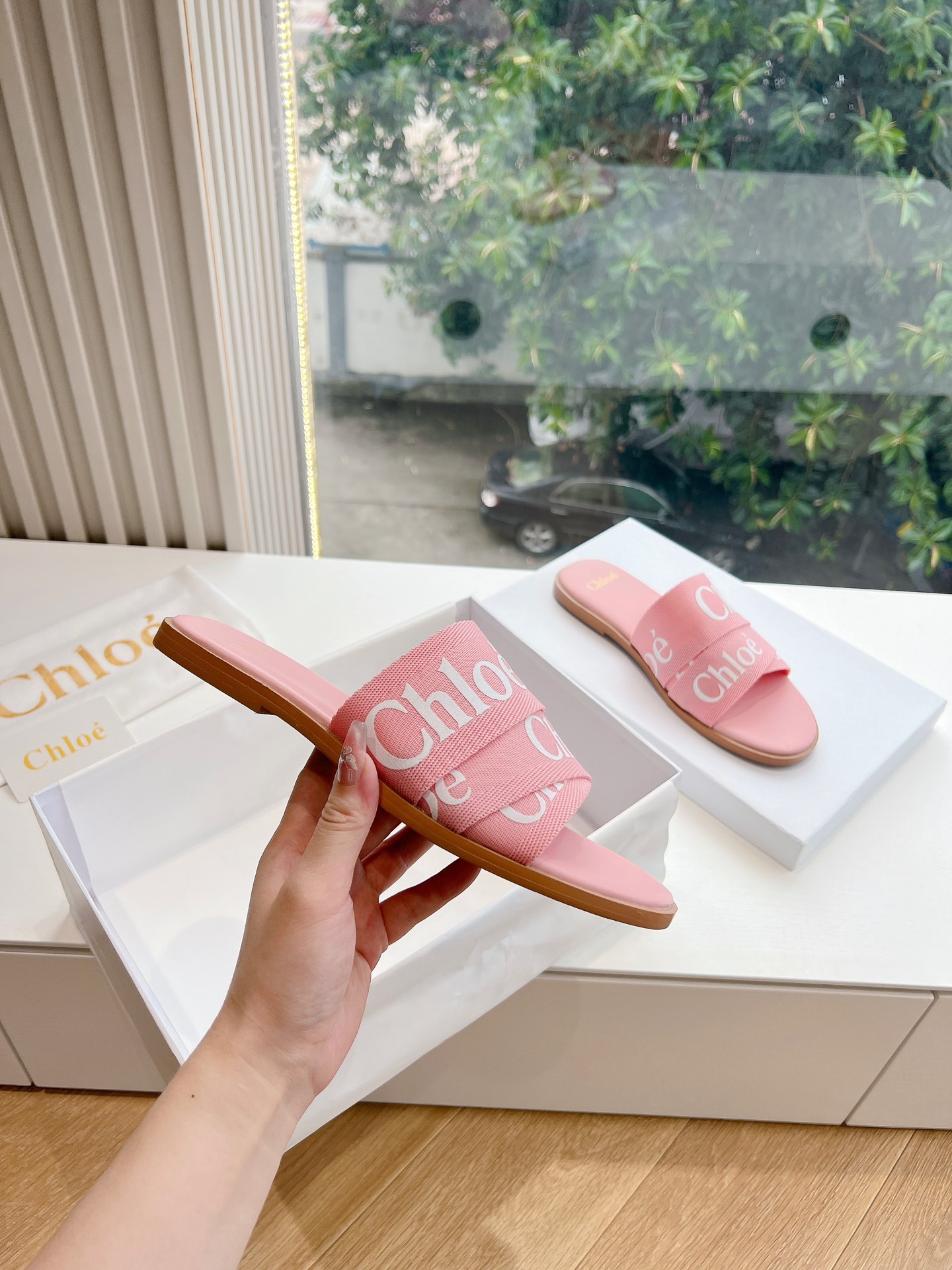 Chloe Caucasian Weaver Slippers: Stylish Summer Sandals with High-Density Rubber Soles - 图片 3