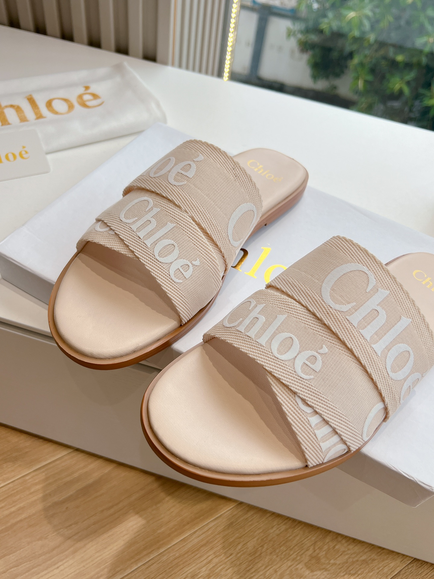 Caucasian Spring/Summer Weaver Slippers by Chloe: Stylish, Durable, Original Design, Perfect for Summer - 图片 8