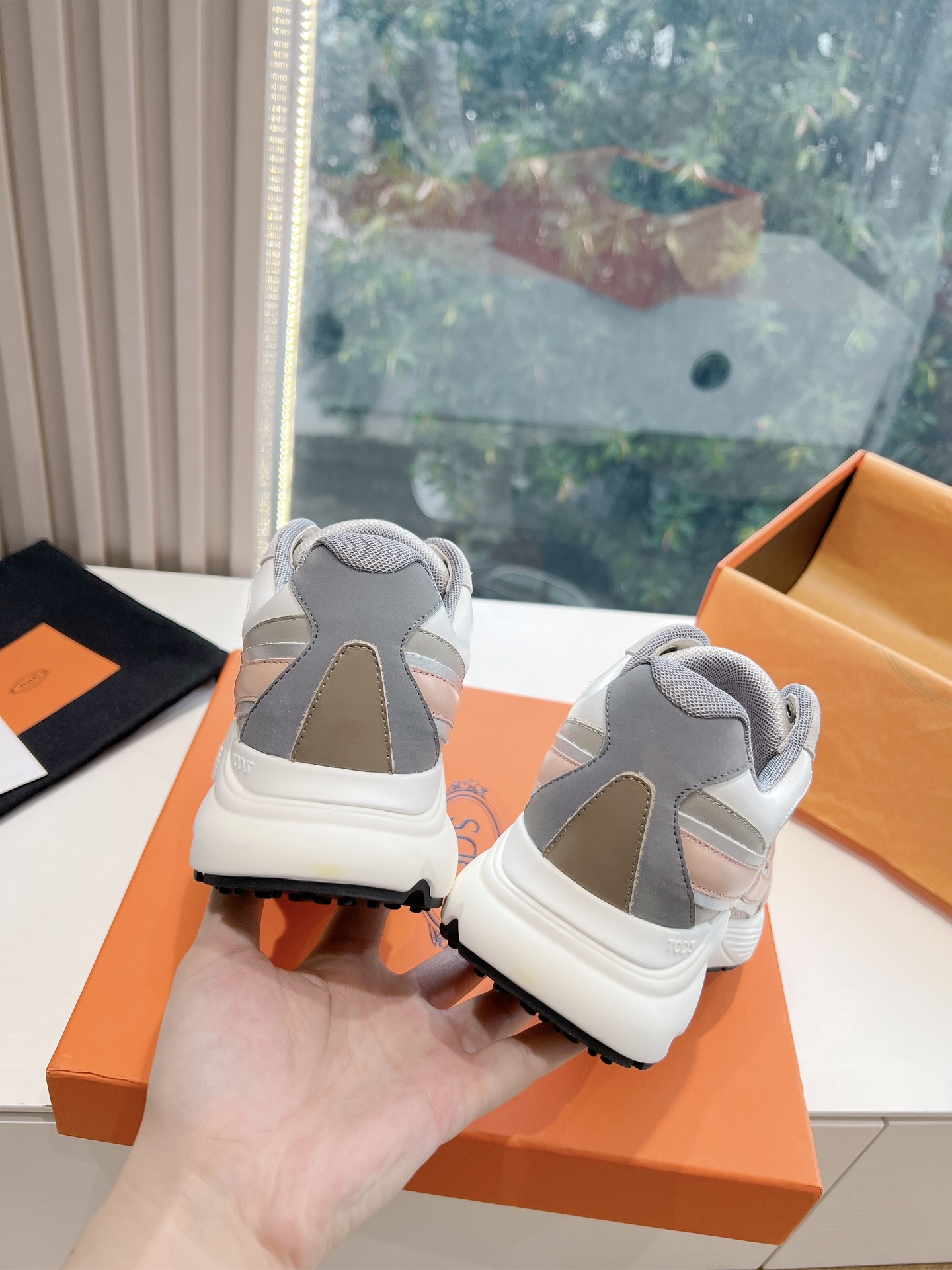 Tods G288 Version: Classic Plaquet Design, Comfortable Fit, Calfskin, Size 35-46. - 图片 7