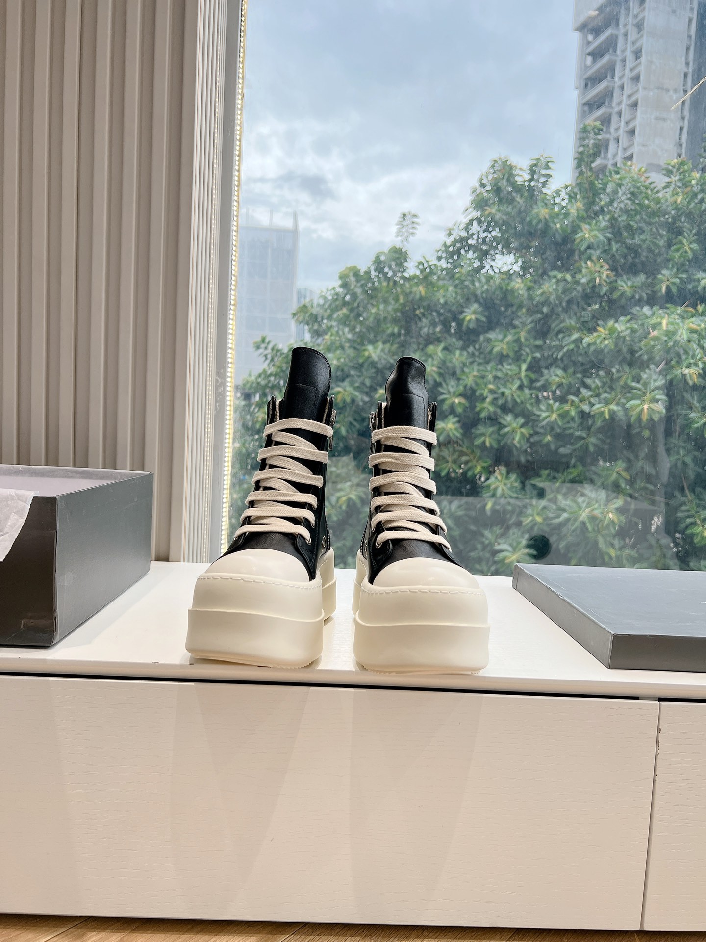 NO:484934,G0135 Purchase Level RICK OWENS 25 Autumn and Winter Couple Series EDFU Full Grain Calfskin Retro Sneakers High Top Casual Shoes Slides Original Cowhide Inner Sheepskin Size 35~43 Women's Size (40-43 Customized No Return or Exchange) Men's Size 38-47 (38.45-47 Customized No Return or Exchange), Casual Shoes/Sneakers, Sneakers, Cowhide, Sheepskin19860909G0135代购级别RICK OWENS 瑞克 欧文斯25秋冬情侣系列EDFU全粒面小牛皮复古运动鞋高帮休闲鞋细带 面料原版牛皮 内里羊皮 尺码35~43女码（40-43定制不退不换） 男码38-47（38.45-47定制不退不换）,休闲鞋/运动鞋,sneakers,cowhide,sheepskin,Women's Shoes