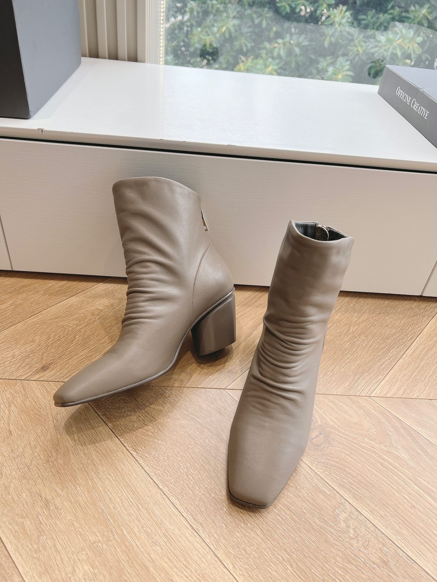 Italian Handcrafted Officine Creative Shoes: Artisanal Excellence with Water Washing and Hyena Process - 图片 6