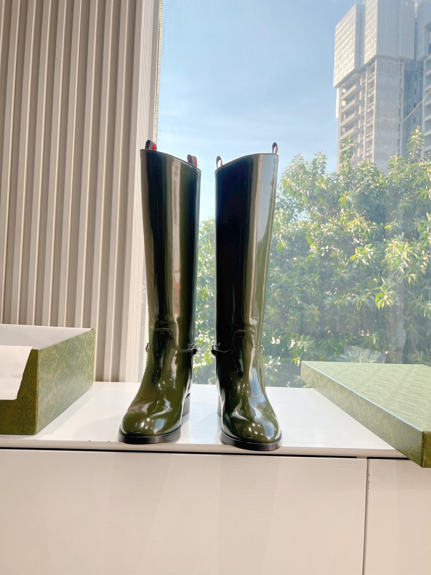 NO:475900,G06 What you see is what you get Top version The counter is out of stock, Knight boots, long boots, popular, the double G boots that are looking for on the Internet Gucc* Gucci FW show hits, no original version, no development, 15900, purchase the original version, one to one perfect reproduction, high quality, you can come, fabric: original imported beaded cowhide (reject any corners and save materials) Inner version, whole piece of cowhide inner mat, sole original leather notes, sole, size 35-39 (34.40.41 custom made, no return or exchange), boots, gucci, gucci, boots, cowhide19860909G06所见即所得 顶级版本 专柜断货王骑士靴长靴火爆全网在找的双G靴子Gucc*古驰FW走秀大爆款无原版不开发15900购买原版一比一完美复刻 高品质懂货你就来 面料:原版进口开边珠牛皮（拒绝任何偷工省料） 内里对版整块牛皮内里垫 鞋底原版真皮注朔鞋底 码数35-39（34.40.41订做不退换）,靴子,gucci,gucci,boots,cowhide,Women's Shoes