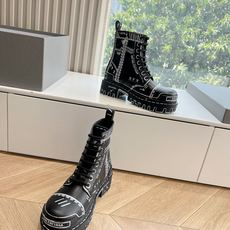 顶级版本G0193𝐁𝐚𝐥𝐞𝐧𝐜𝐢𝐚𝐠𝐚 𝐧𝐞𝐰 巴黎世家|全新秋冬情侣高帮 破洞做旧复古风格,以崭新视角演绎“中古风 顶级版本G0193𝐁𝐚𝐥𝐞𝐧𝐜𝐢𝐚𝐠𝐚 𝐧𝐞𝐰 巴黎世家|全新秋冬情侣高帮 破洞做旧复古风格,以崭新视角演绎“中古风