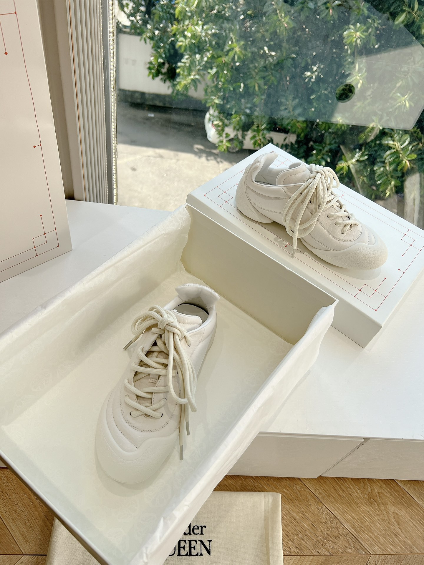 [McQueen Women