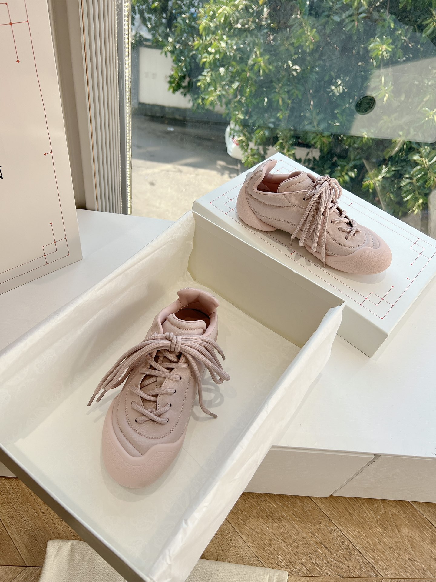 [McQueen Women