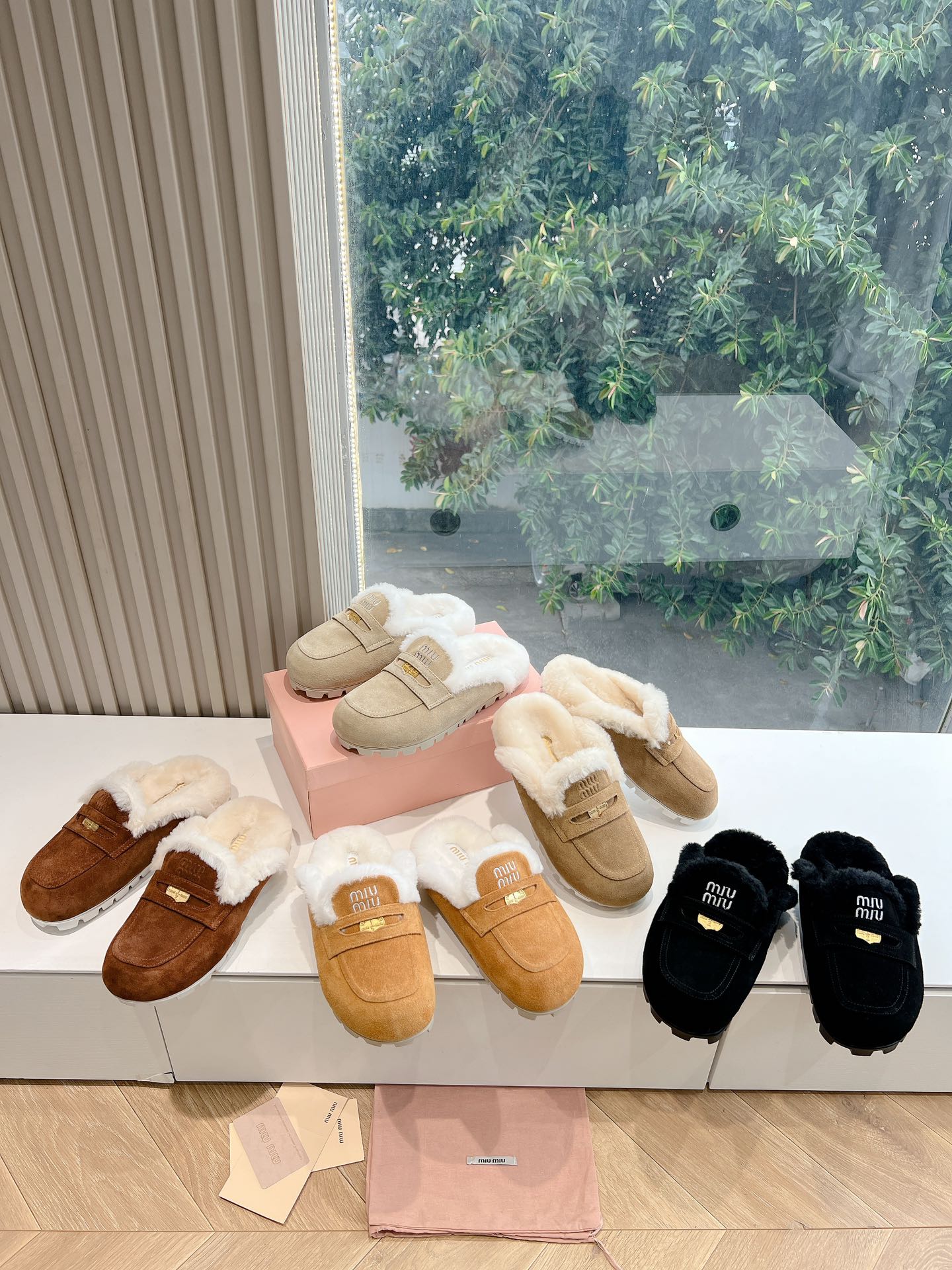 所见即所得刺绣LogoG0286现货供应MIUMIU*缪缪厚底2024年新款英伦风包头毛拖 