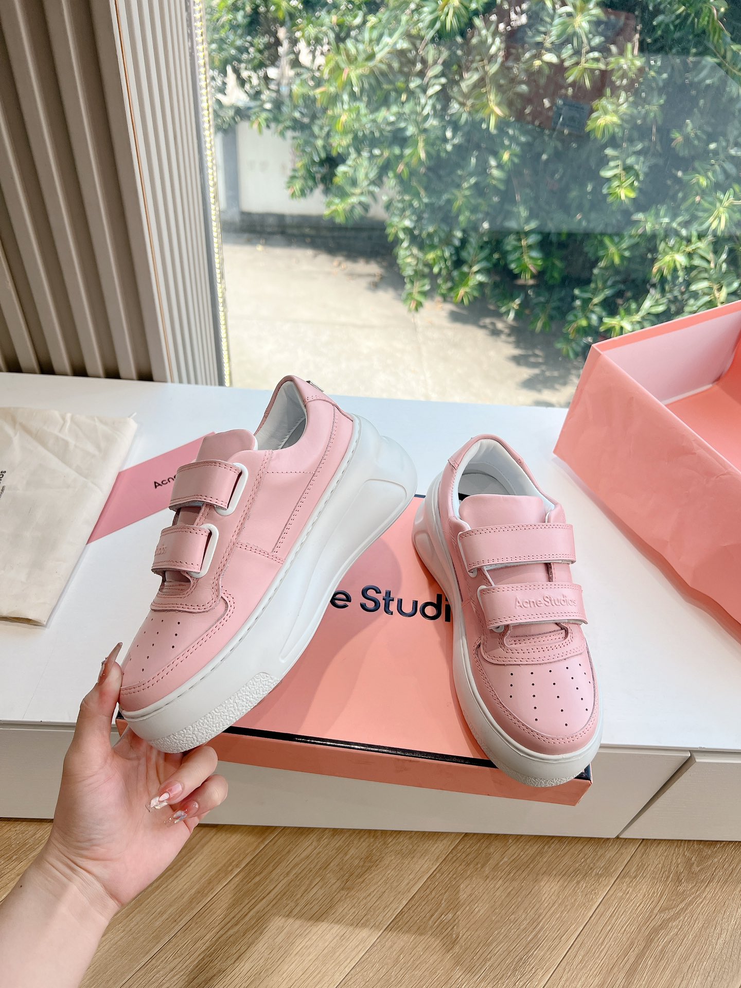 High-Quality Acne Studios Cattle Skin Shoes with Original Network Sole - 图片 5