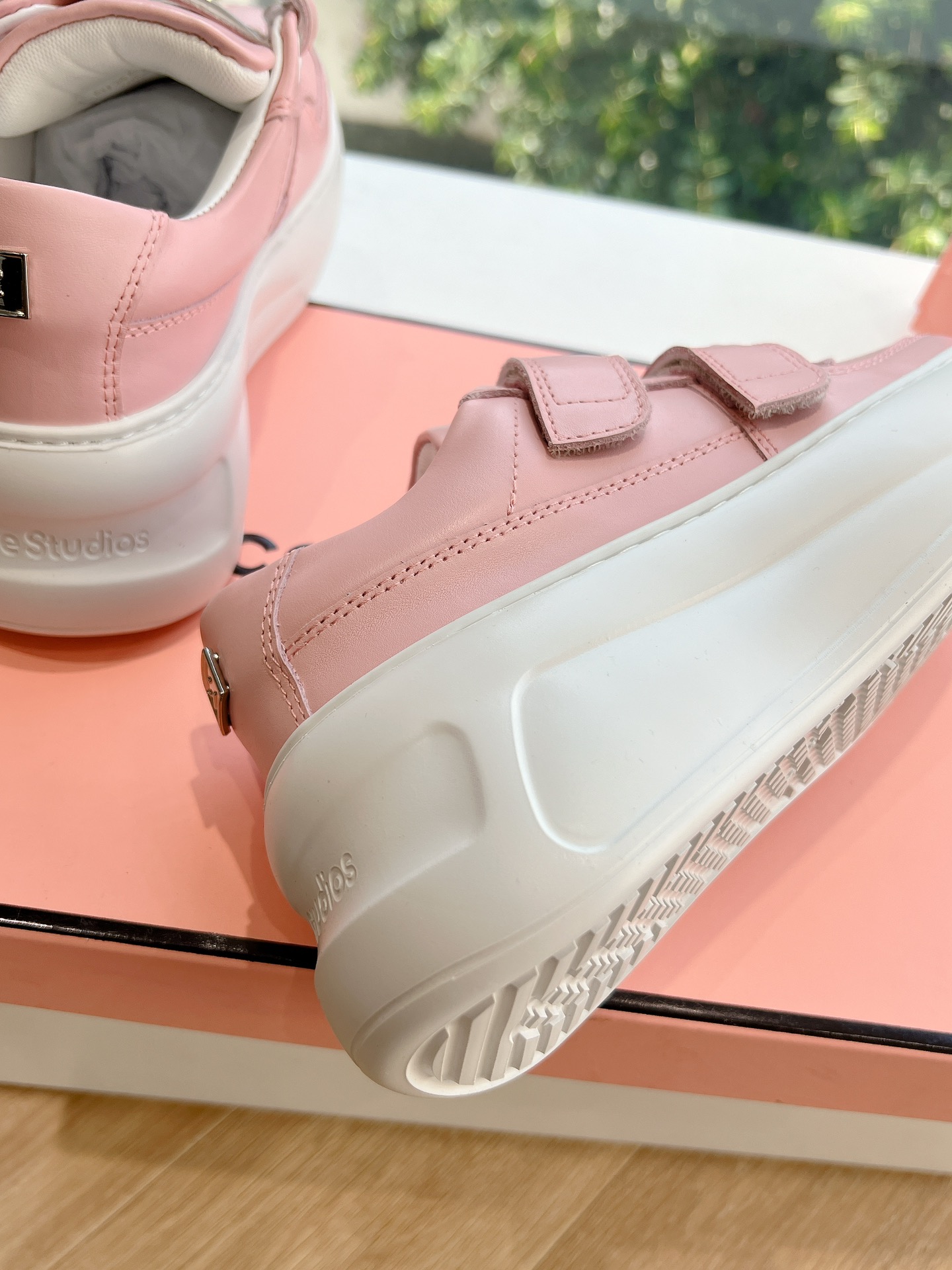 High-Quality Acne Studios Cattle Skin Shoes with Original Network Sole - 图片 7